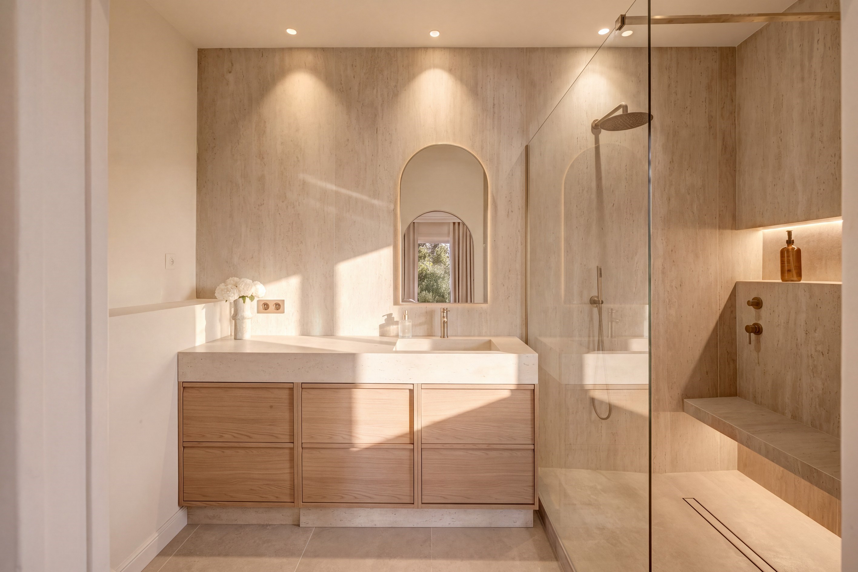  Cannes Basse Californie, renovated three bedroom apartment with balcony and par… - 物件實景