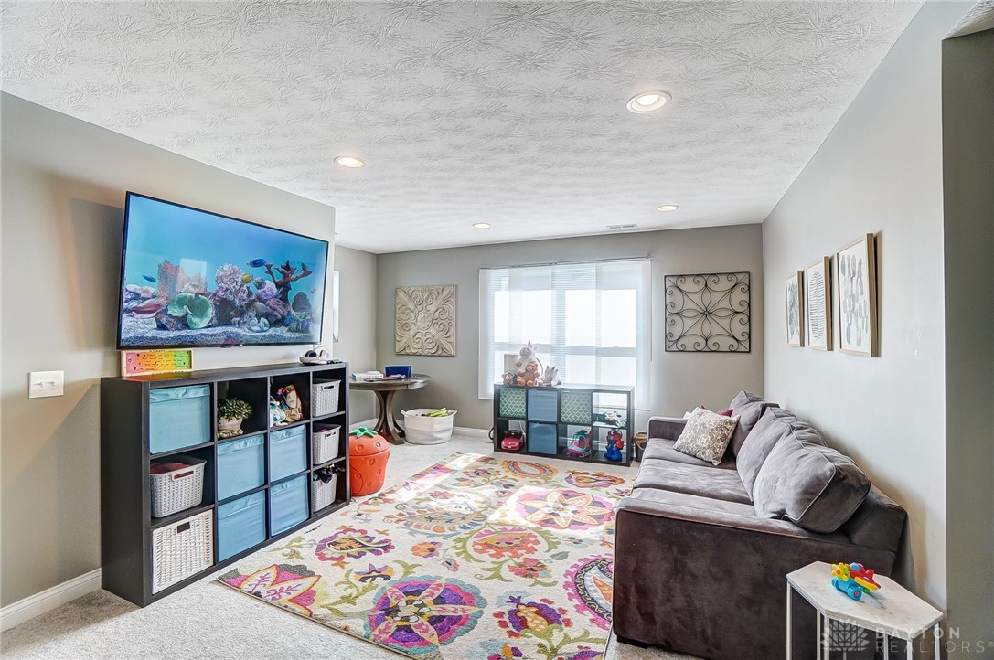 Dayton, Ohio, 45440, United States, 4 Bedrooms Bedrooms, ,4 BathroomsBathrooms,Residential,For Sale,1883636