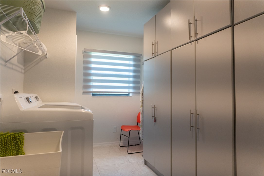 Cape Coral, Florida, 33914, United States, 3 Bedrooms Bedrooms, ,2 BathroomsBathrooms,Residential,For Sale,2005885