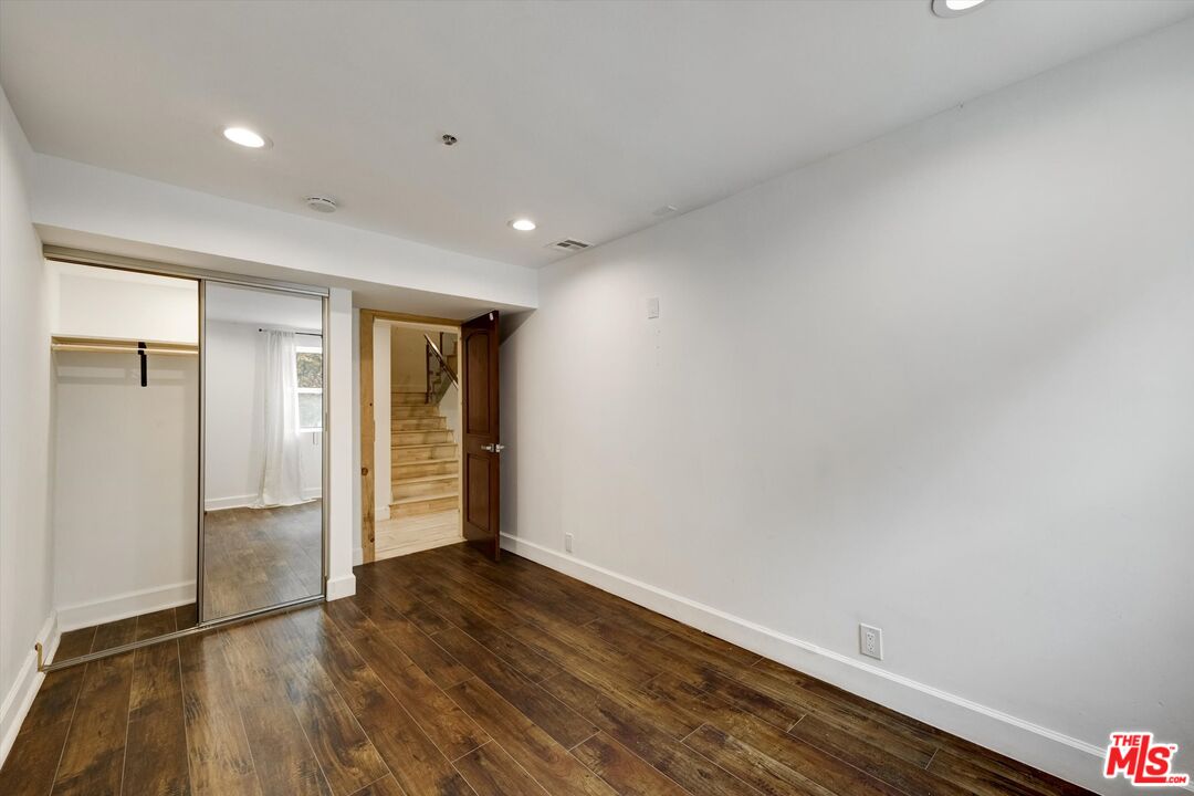 Beverly Hills, California, 90210, United States, 8 Bedrooms Bedrooms, ,3 BathroomsBathrooms,Residential,For Sale,1916732