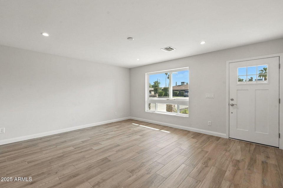 Phoenix, Arizona, 85008, United States, 4 Bedrooms Bedrooms, ,2 BathroomsBathrooms,Residential,For Sale,1974432