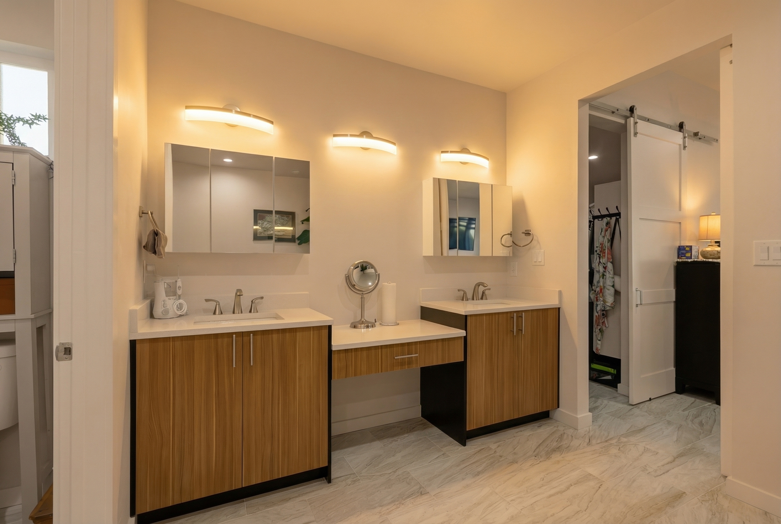 Los Lunas, New Mexico, 87031, United States, 4 Bedrooms Bedrooms, ,3 BathroomsBathrooms,Residential,For Sale,2005206