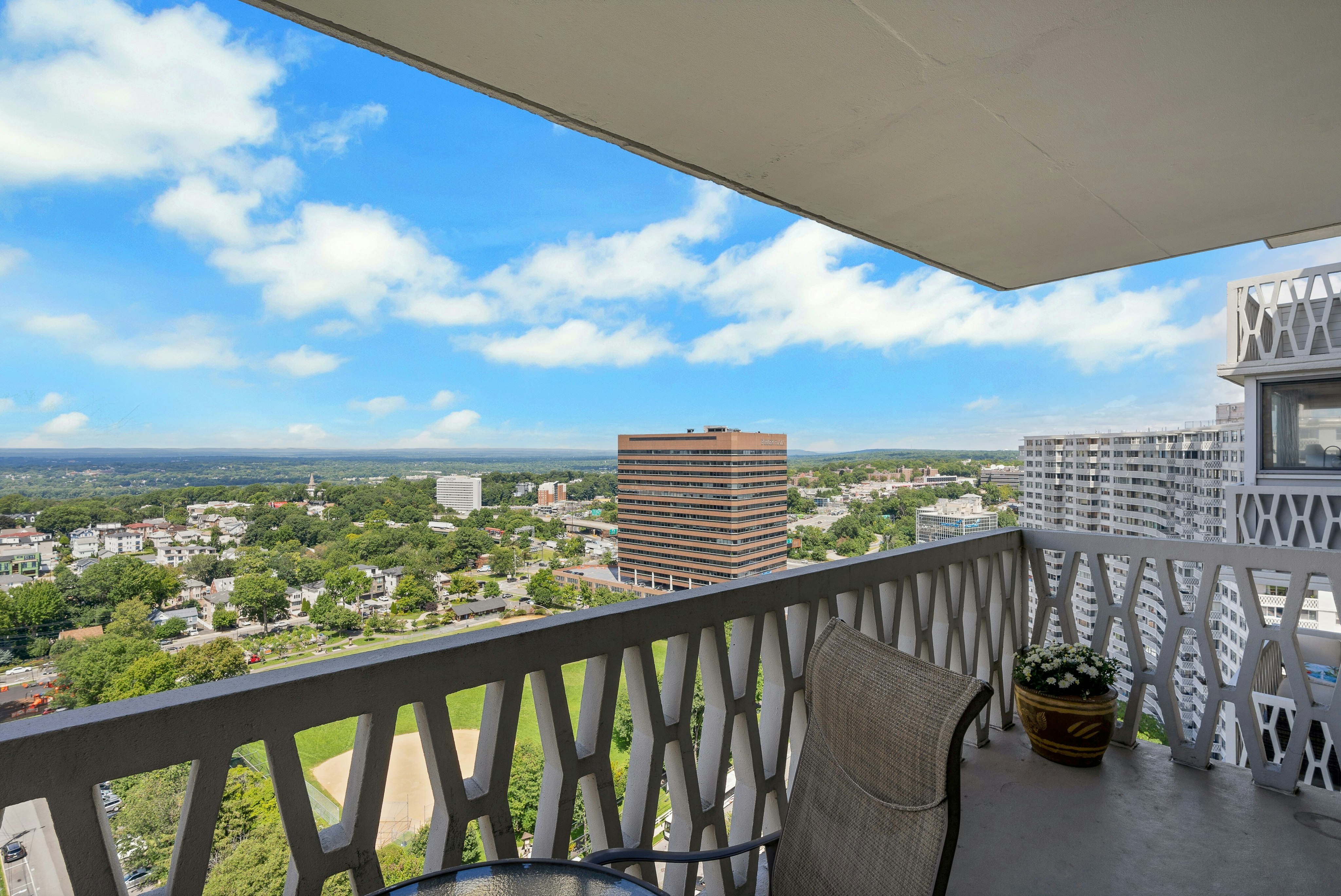  2000 Linwood Avenue #22C/D, Fort Lee, NJ 07024 - 物件實景
