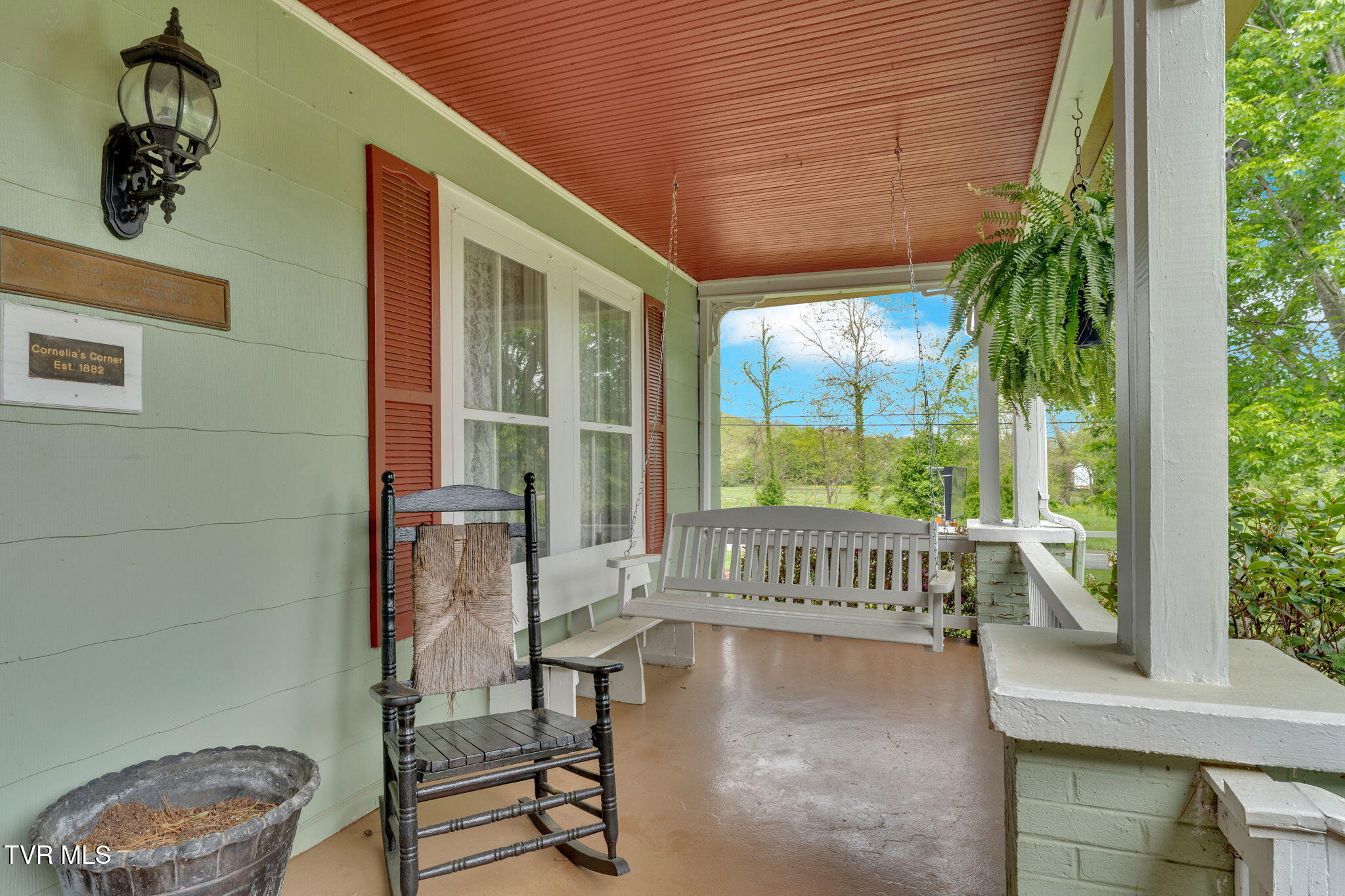 Roan Mountain, Tennessee, 37687, United States, 4 Bedrooms Bedrooms, ,2 BathroomsBathrooms,Residential,For Sale,2010992