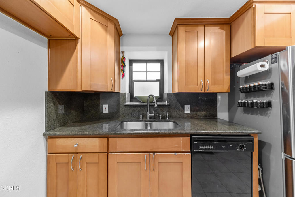 Pasadena, California, 91106, United States, 2 Bedrooms Bedrooms, ,3 BathroomsBathrooms,Residential,For Sale,1913443