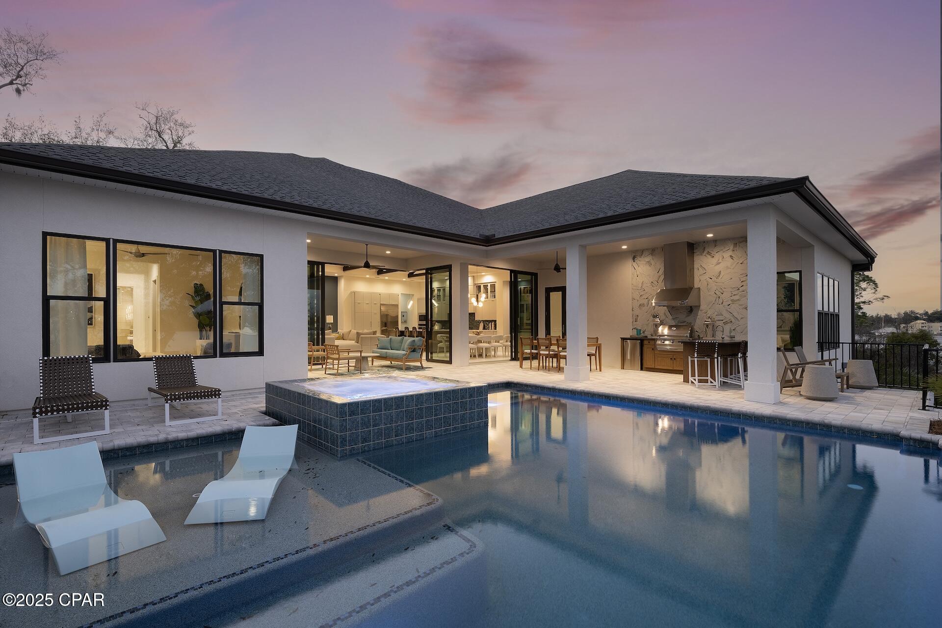 Panama City, Florida, 32401, United States, 4 Bedrooms Bedrooms, ,4 BathroomsBathrooms,Residential,For Sale,1850226