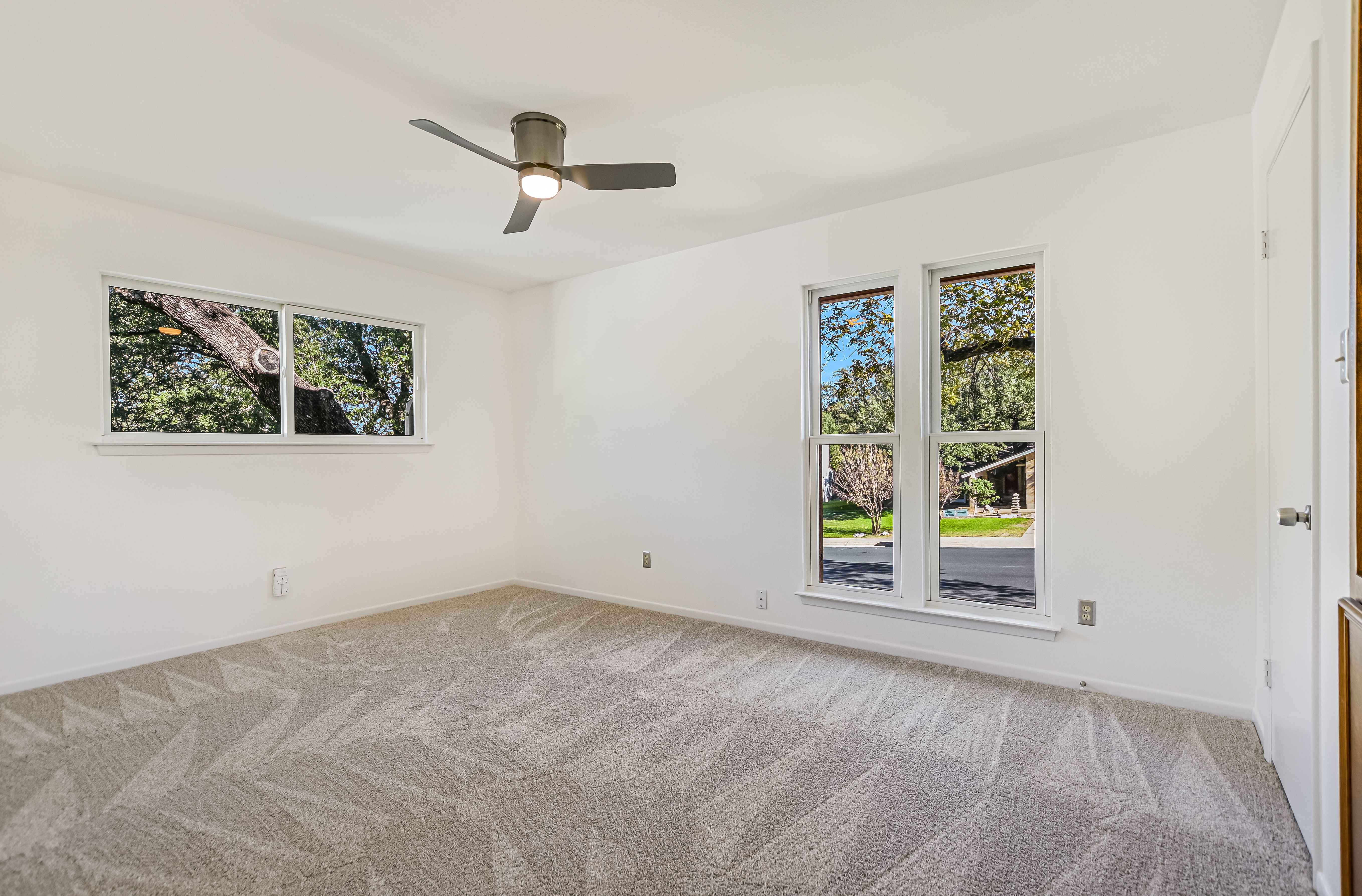  Desirable, Established Oak Forest Neighborhood of NW Austin - 物件實景
