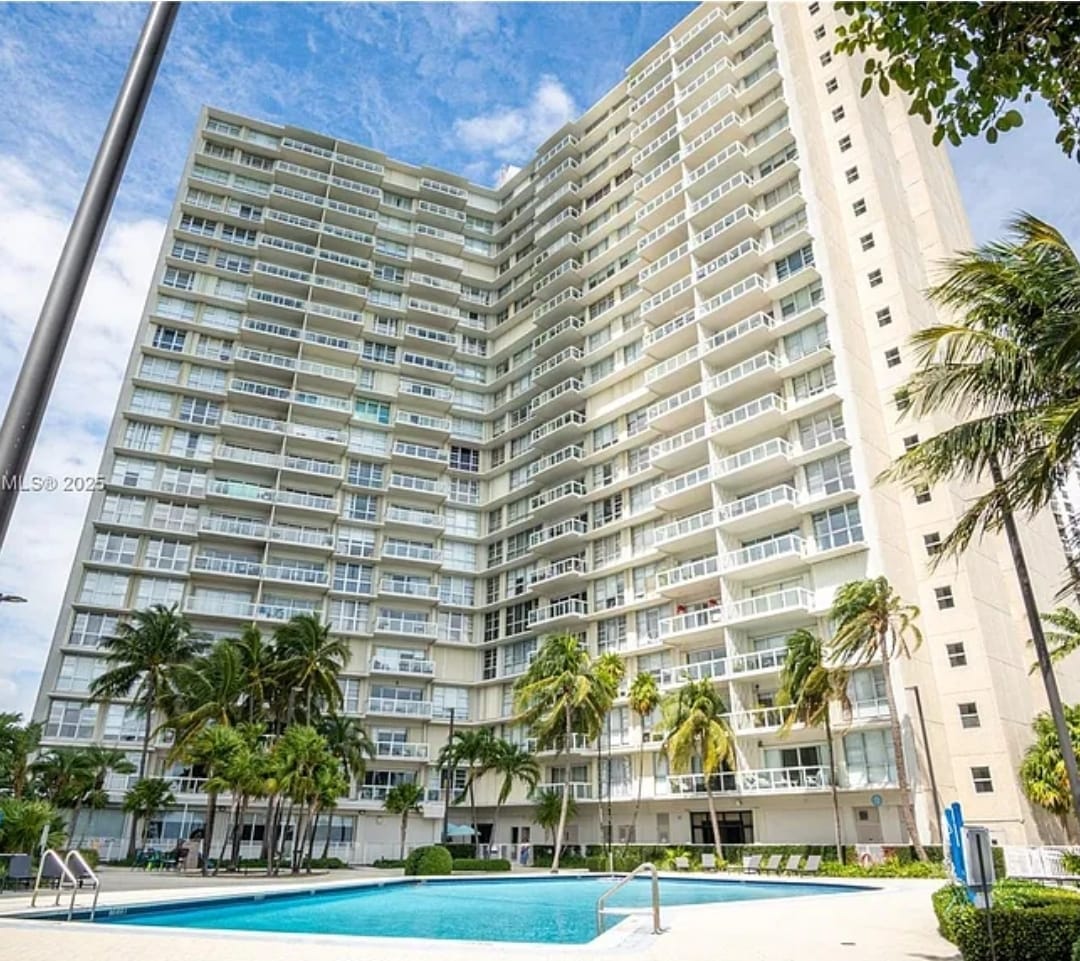 Miami, Florida, 33129, United States, 2 Bedrooms Bedrooms, ,2 BathroomsBathrooms,Residential,For Sale,1996383