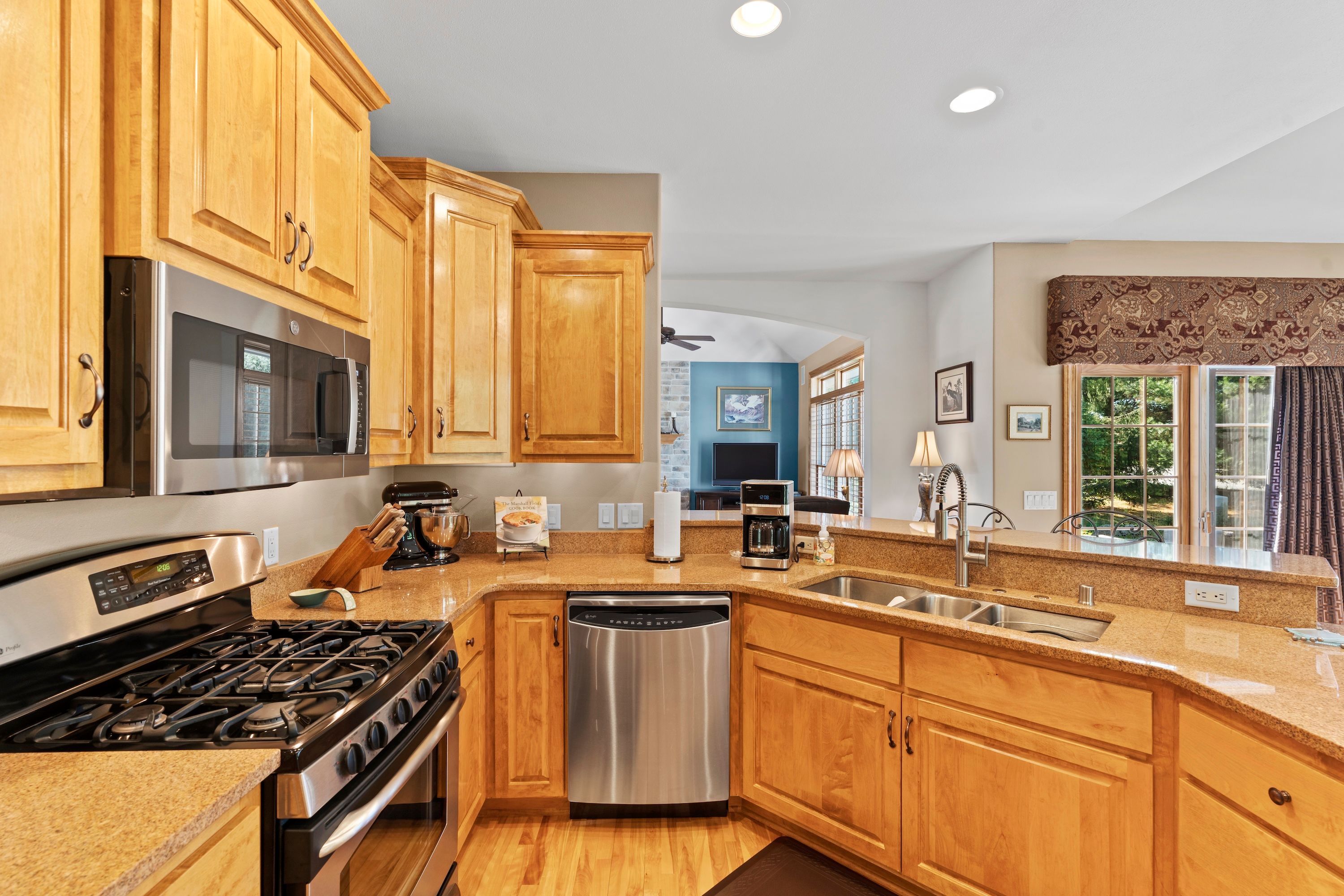  Refined Elegance in Eastlake Village at Pabst Farms - 物件實景
