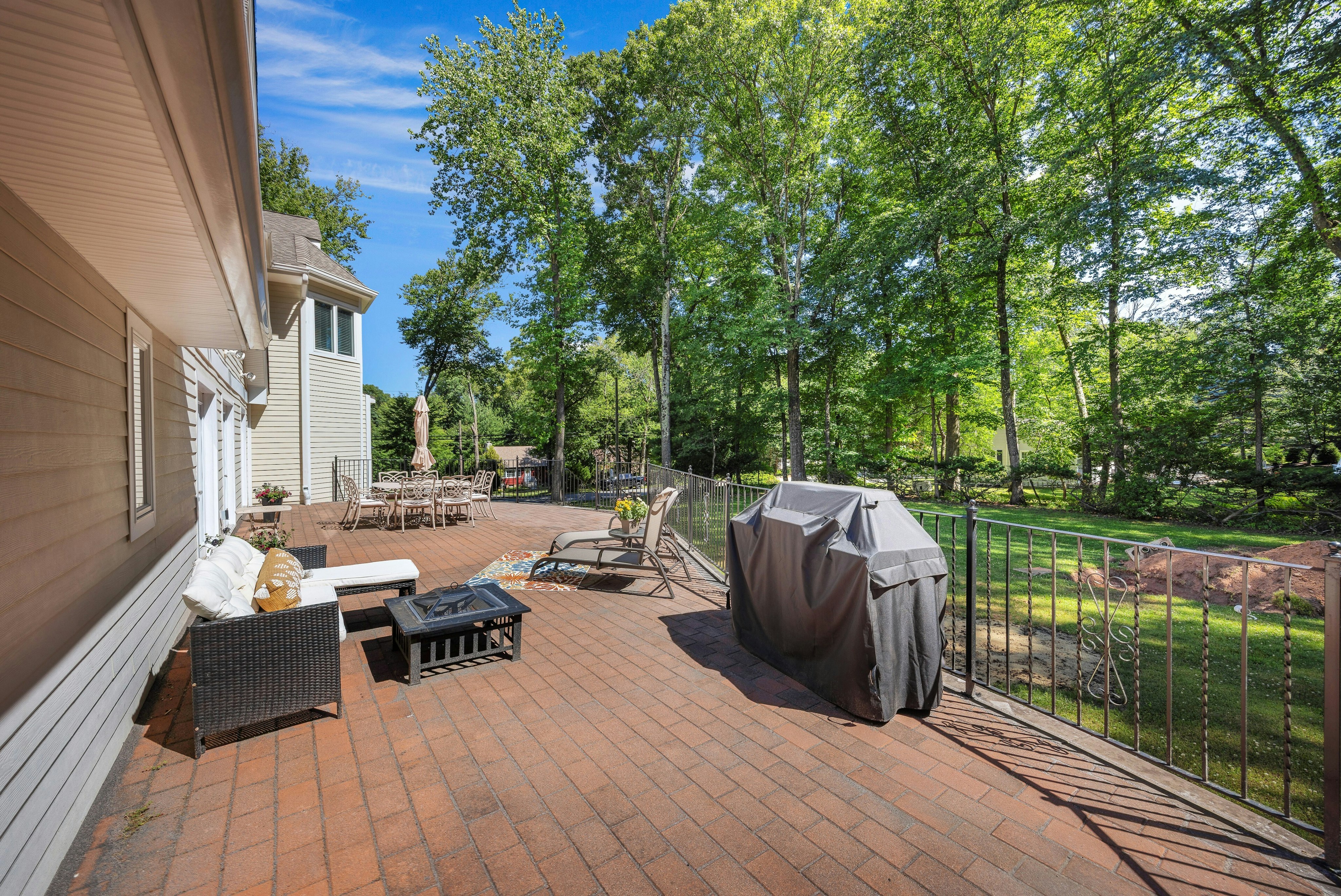  252 Mabel Place, Franklin Lakes, NJ 07417 - 物件實景
