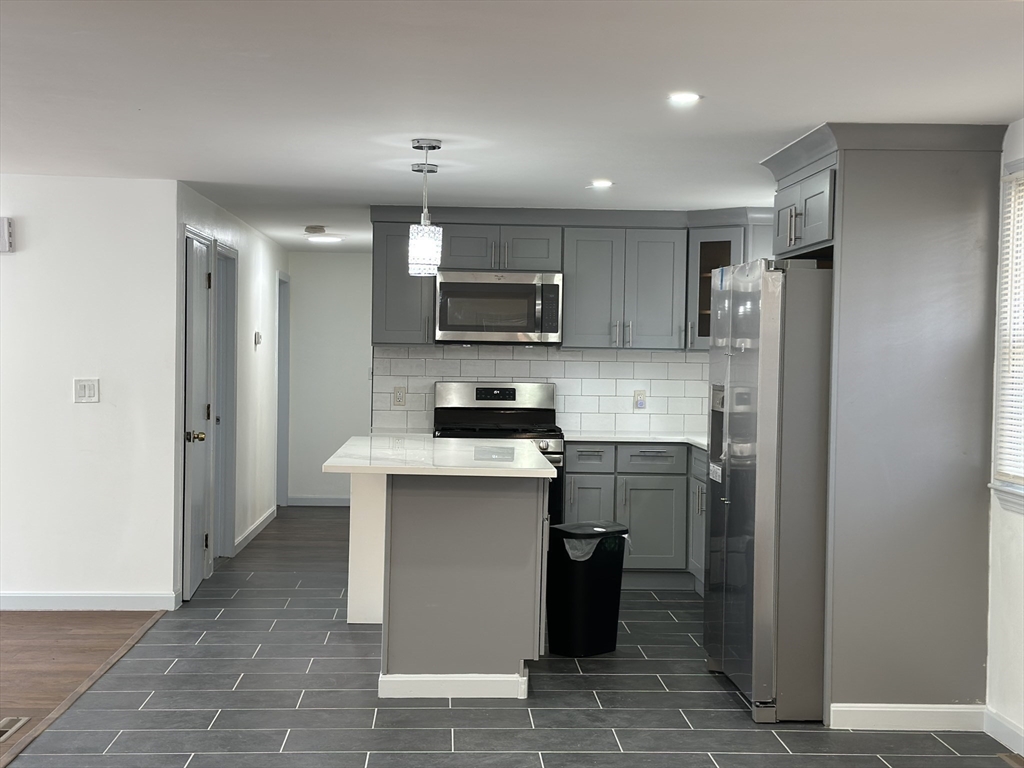 Methuen, Massachusetts, 01844, United States, 4 Bedrooms Bedrooms, ,2 BathroomsBathrooms,Residential,For Sale,1990759