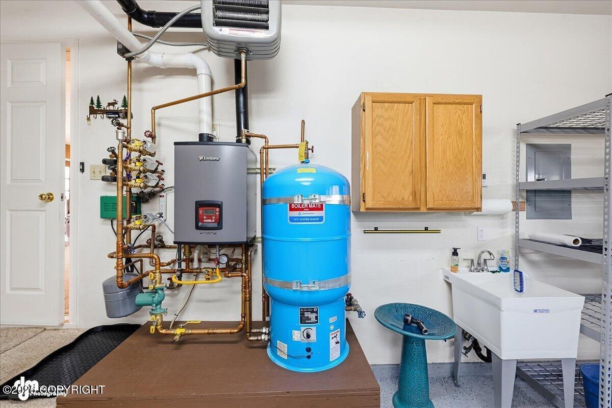 Kenai, Alaska, 99611, United States, 4 Bedrooms Bedrooms, ,2 BathroomsBathrooms,Residential,For Sale,1985692