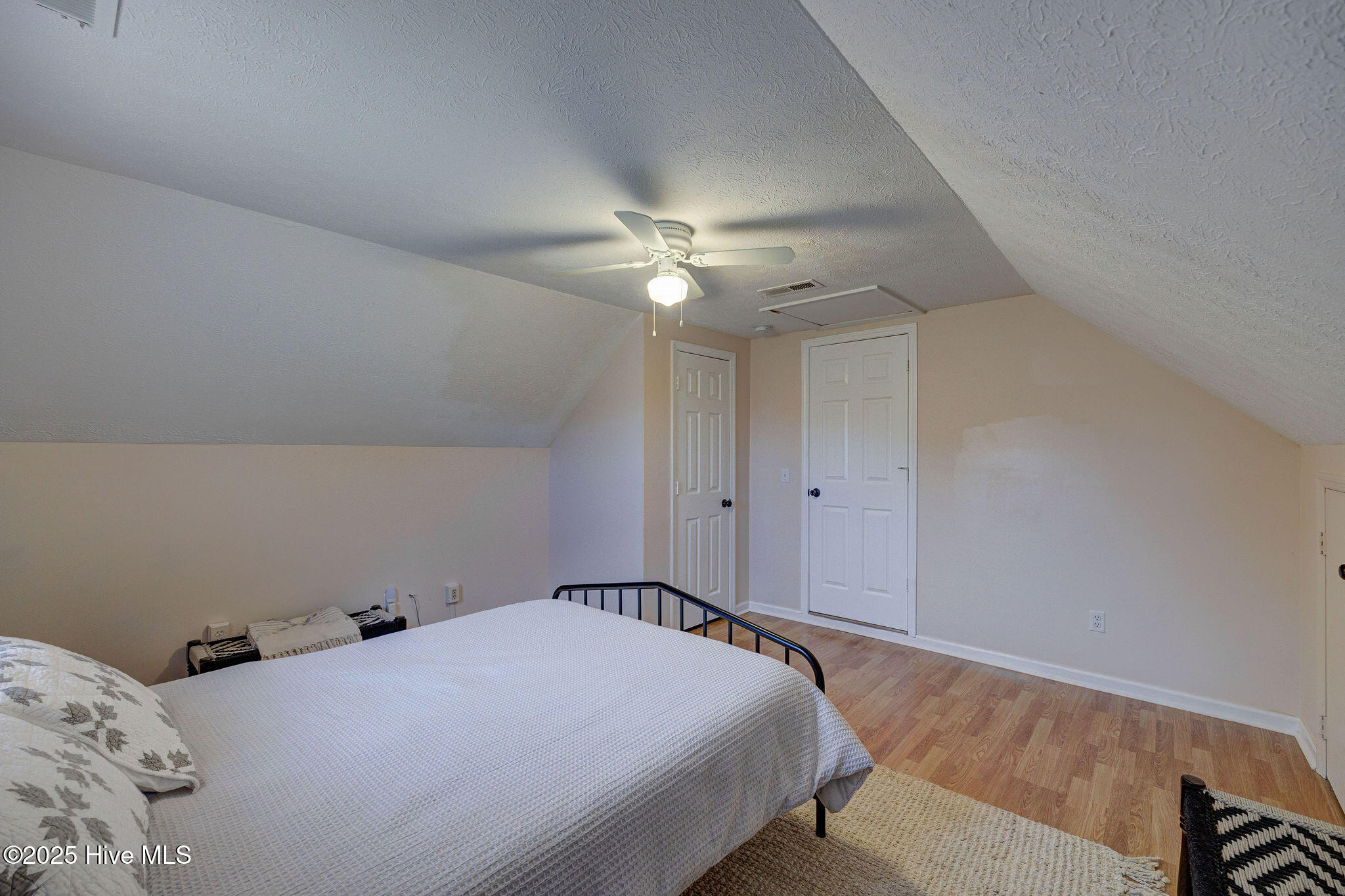 Wilmington, North Carolina, 28409, United States, 3 Bedrooms Bedrooms, ,3 BathroomsBathrooms,Residential,For Sale,1926442