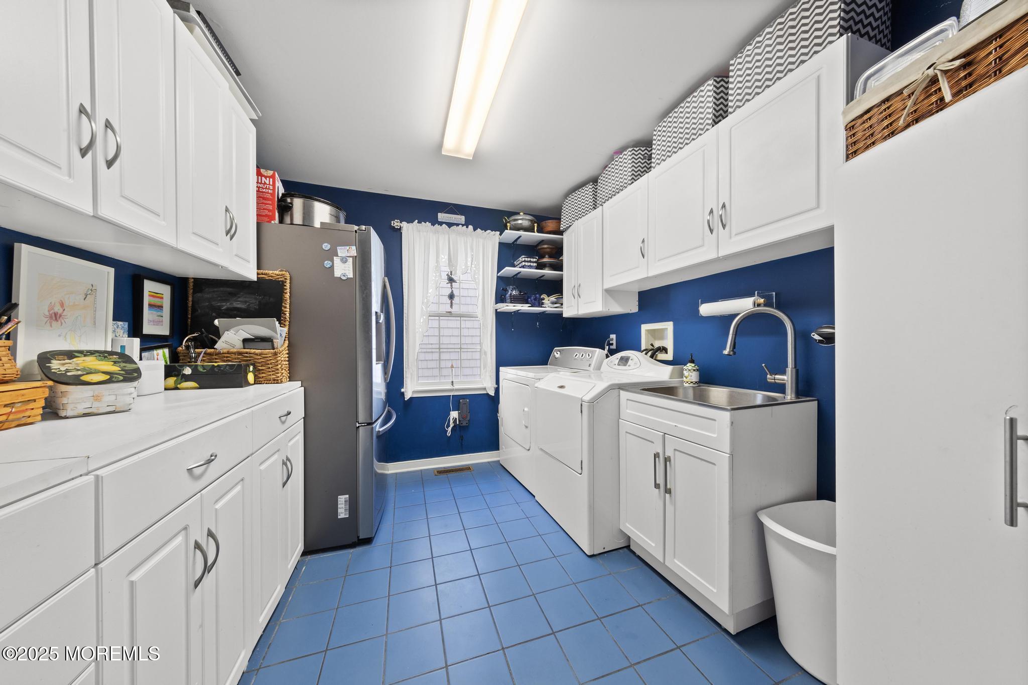 Little Egg Harbor, New Jersey, 08087, United States, 4 Bedrooms Bedrooms, ,4 BathroomsBathrooms,Residential,For Sale,1987432