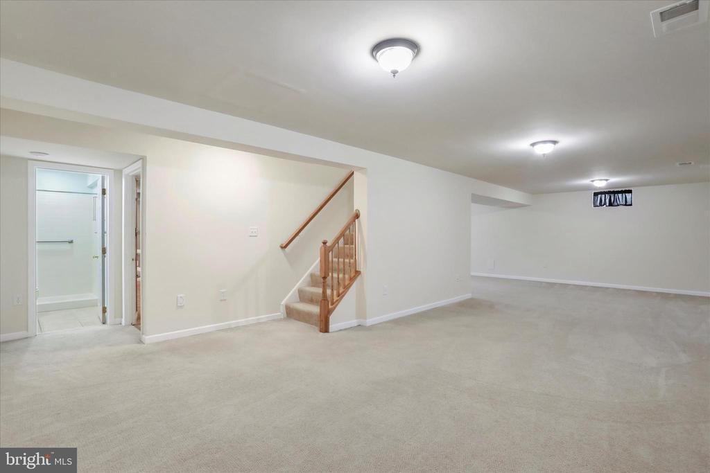 Bunker Hill, West Virginia, 25413, United States, 4 Bedrooms Bedrooms, ,4 BathroomsBathrooms,Residential,For Sale,1991457