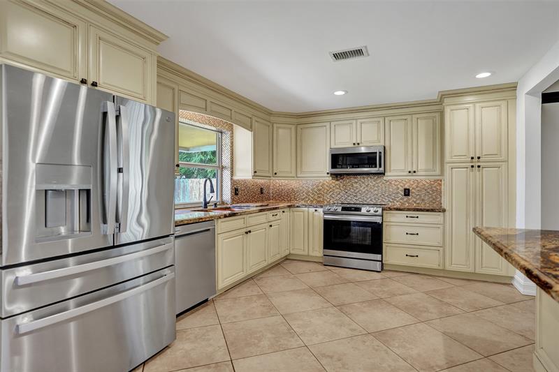 Fort Lauderdale, Florida, 33334, United States, 3 Bedrooms Bedrooms, ,3 BathroomsBathrooms,Residential,For Sale,1986559