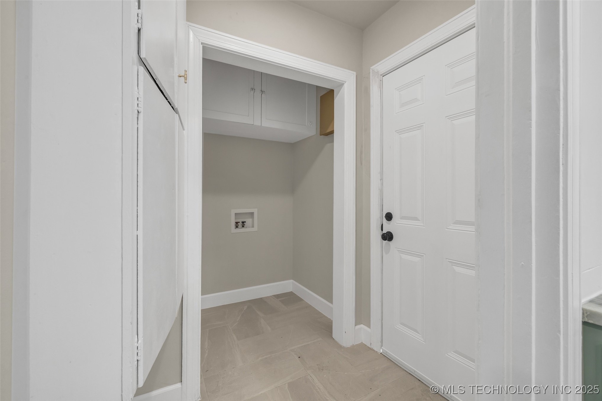 Tulsa, Oklahoma, 74104, United States, 3 Bedrooms Bedrooms, ,3 BathroomsBathrooms,Residential,For Sale,1890482