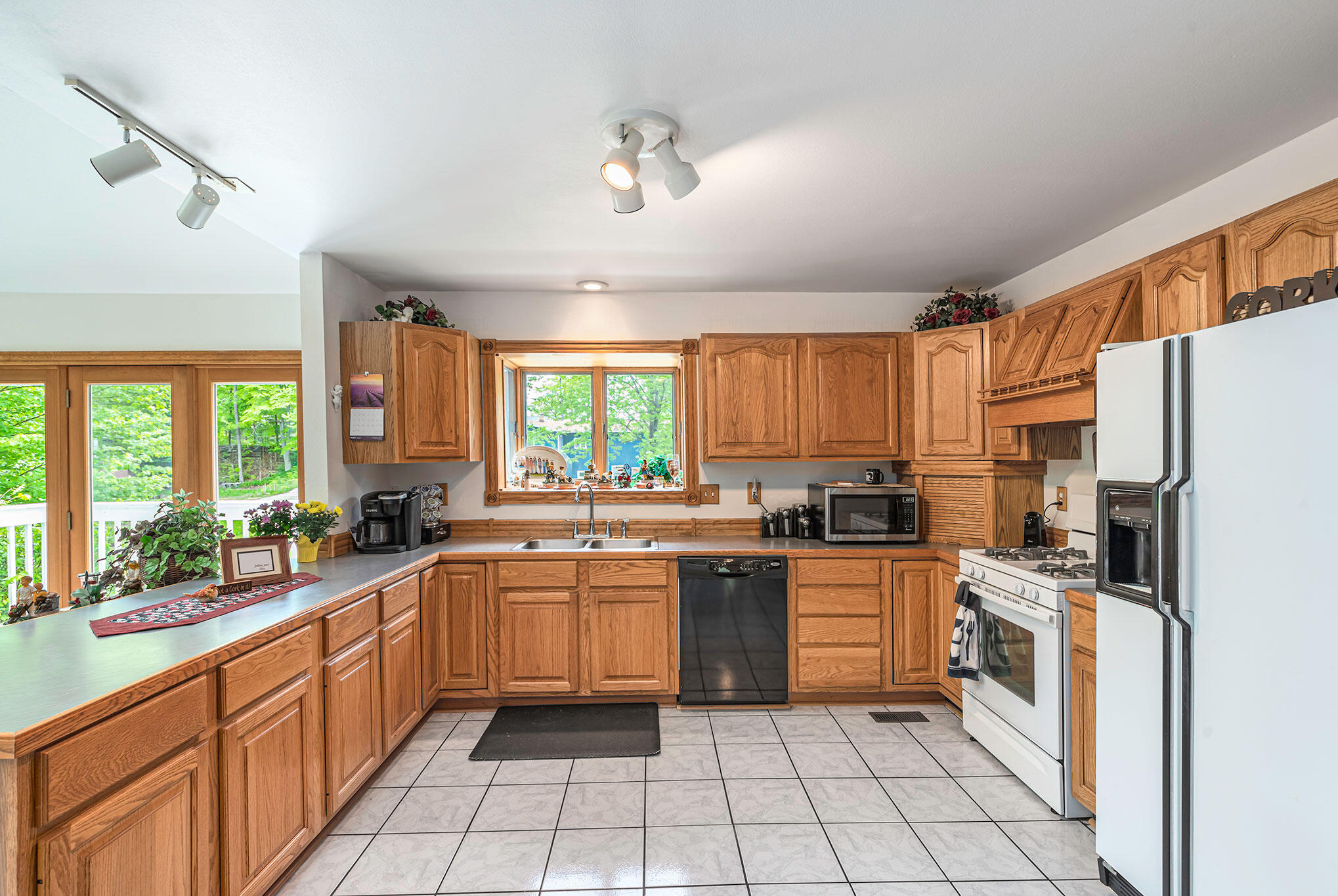 Newaygo, Michigan, 49337, United States, 3 Bedrooms Bedrooms, ,2 BathroomsBathrooms,Residential,For Sale,1836711
