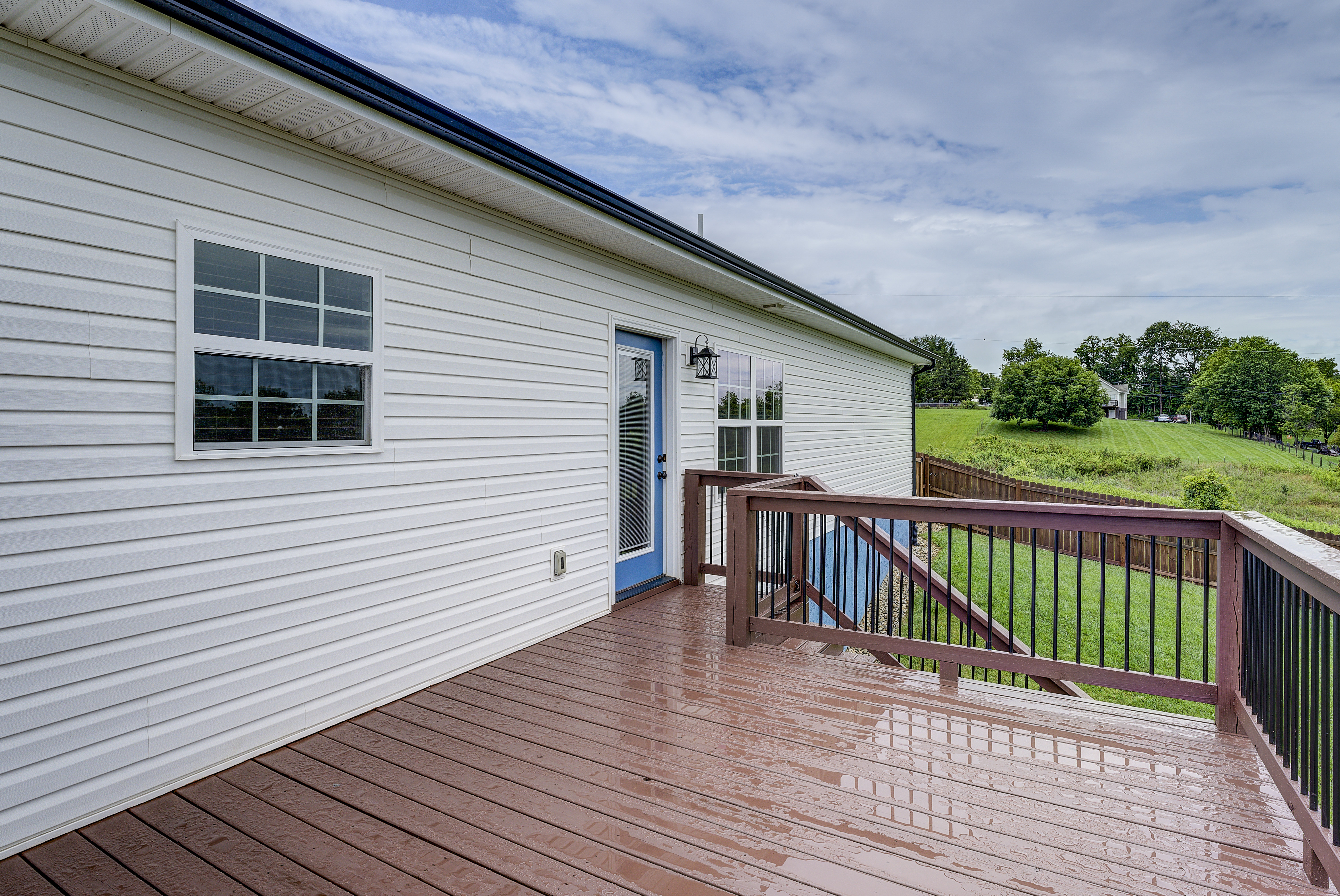 Jonesborough, Tennessee, 37659, United States, 3 Bedrooms Bedrooms, ,3 BathroomsBathrooms,Residential,For Sale,2000637