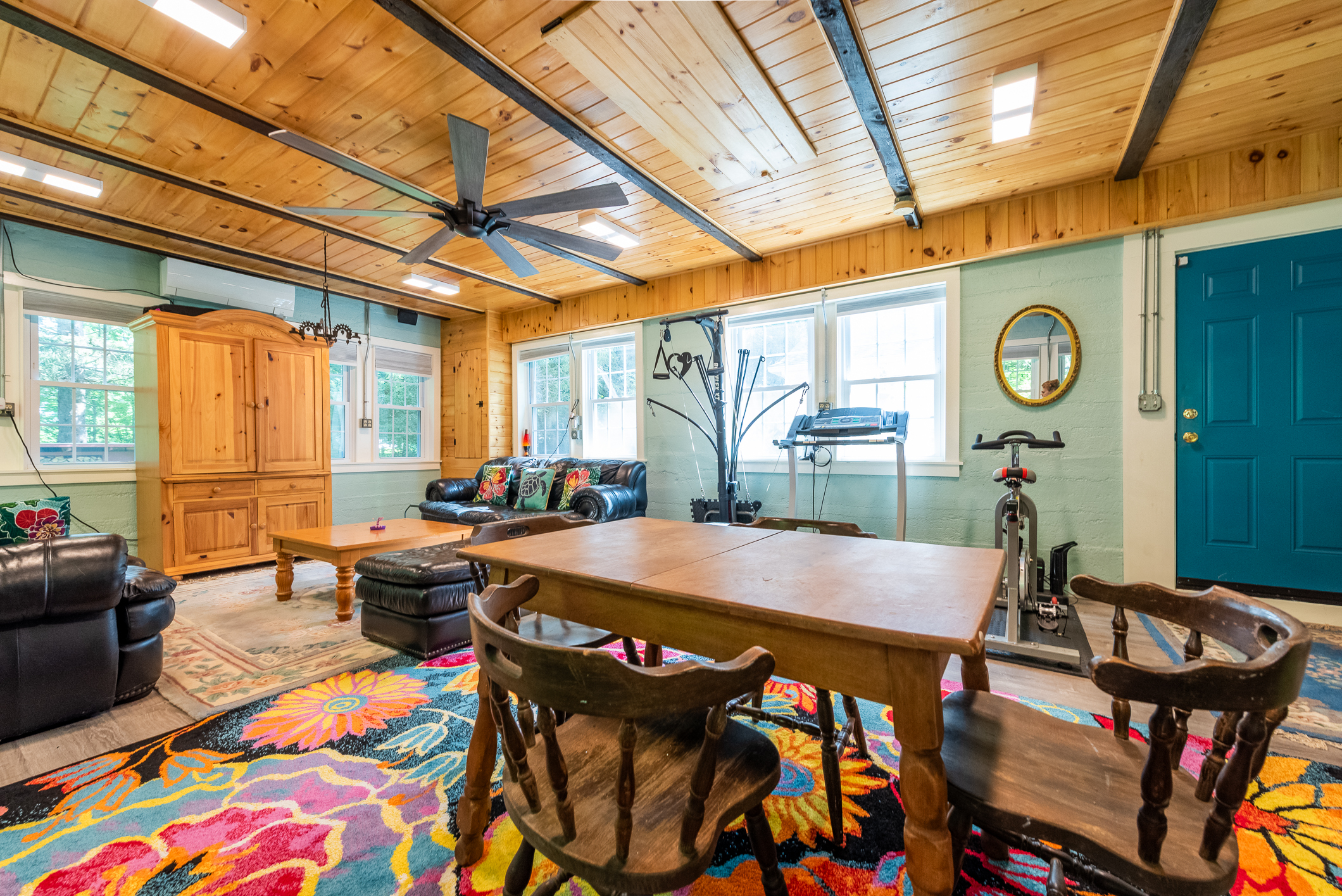  Secluded Country Oasis Nestled on 13 Acres of Privacy - 物件實景