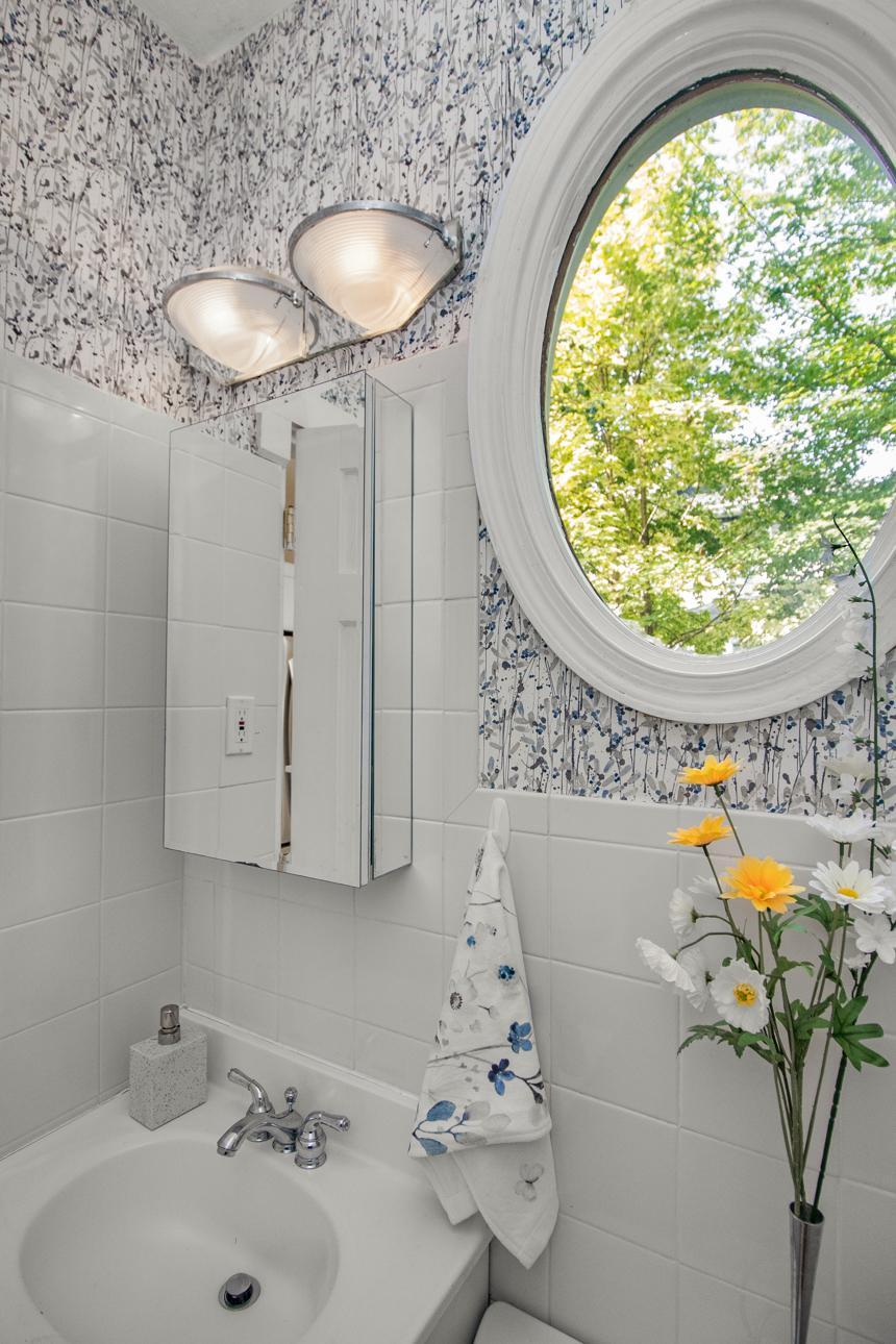 Saint Paul, Minnesota, 55104, United States, 5 Bedrooms Bedrooms, ,3 BathroomsBathrooms,Residential,For Sale,1947967