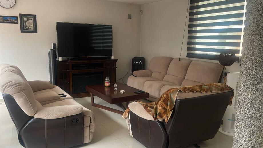Cuautitlán Izcalli, Estado de méxico, 54700, Mexico, 4 Bedrooms Bedrooms, ,3 BathroomsBathrooms,Residential,For Sale,1827073