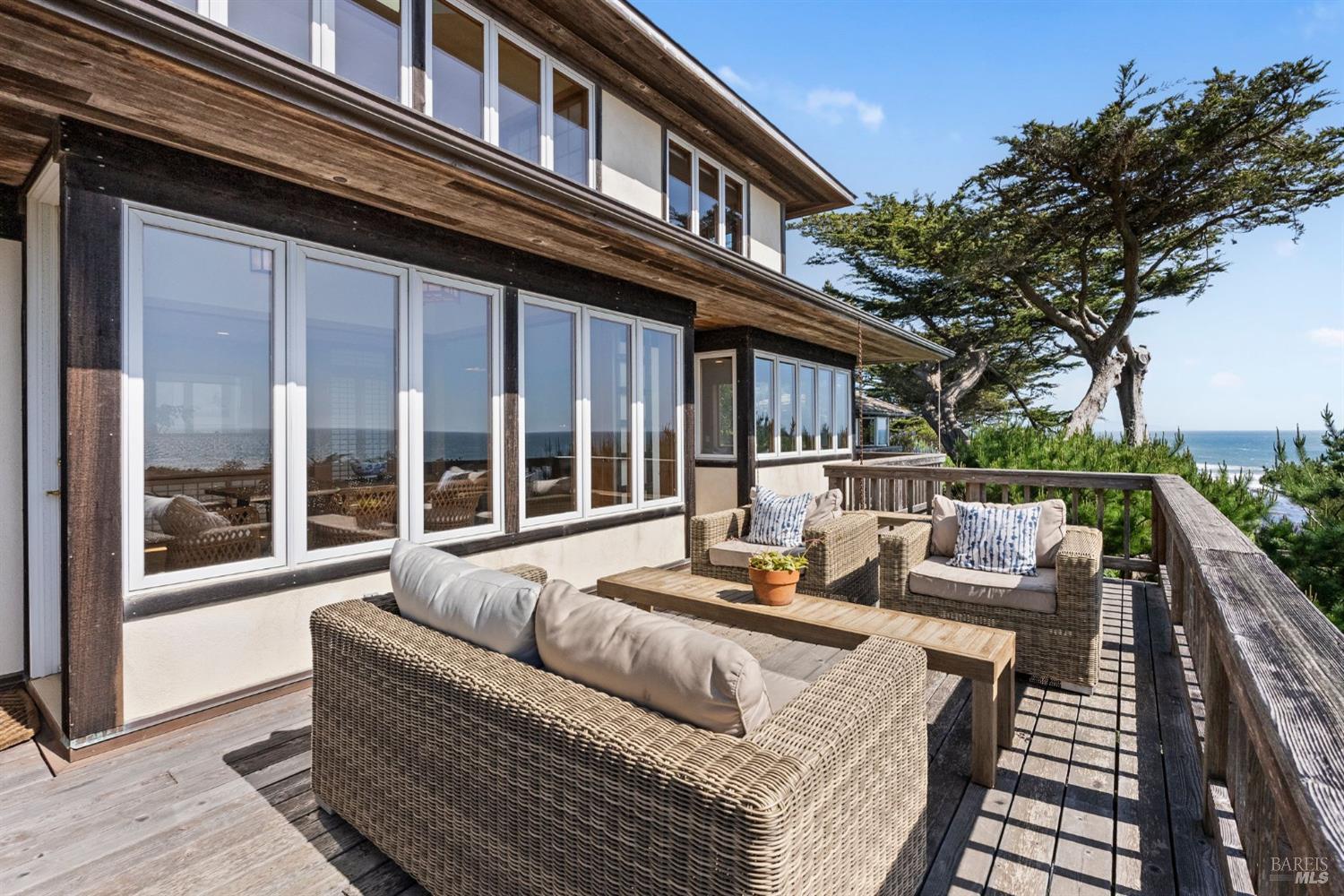 Bolinas, California, 94924, United States, 2 Bedrooms Bedrooms, ,3 BathroomsBathrooms,Residential,For Sale,1906337