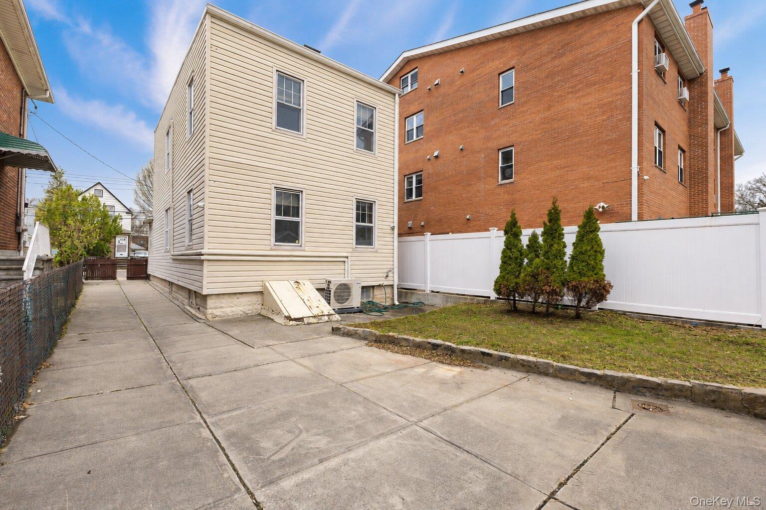 165th St, Fresh Meadows, NY 11365 #1