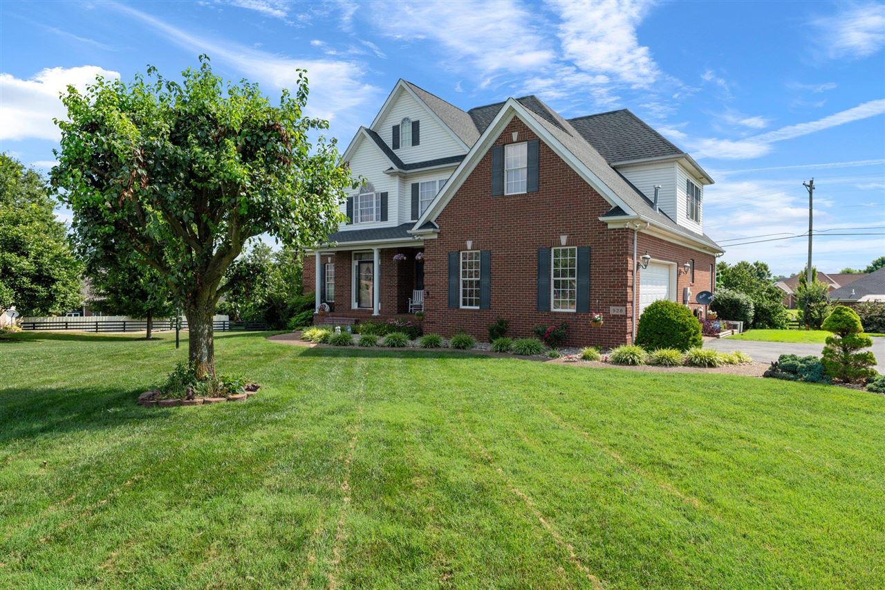 Bowling Green, Kentucky, 42104, United States, 6 Bedrooms Bedrooms, ,4 BathroomsBathrooms,Residential,For Sale,1882789