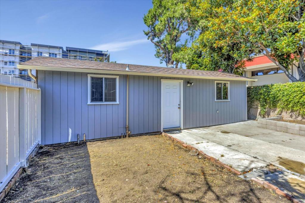 Hayward, California, 94541, United States, 2 Bedrooms Bedrooms, ,1 BathroomBathrooms,Residential,For Sale,1976609