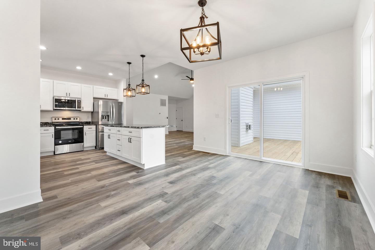 Culpeper, Virginia, 22701, United States, 3 Bedrooms Bedrooms, ,2 BathroomsBathrooms,Residential,For Sale,2001246