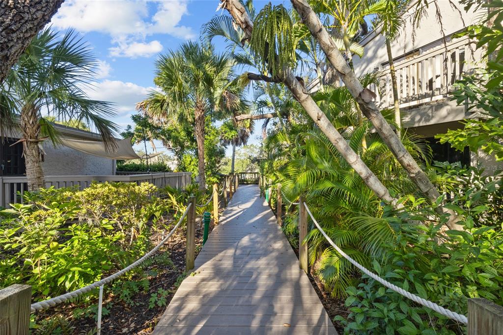 Sarasota, Florida, 34231, United States, 2 Bedrooms Bedrooms, ,2 BathroomsBathrooms,Residential,For Sale,1969119
