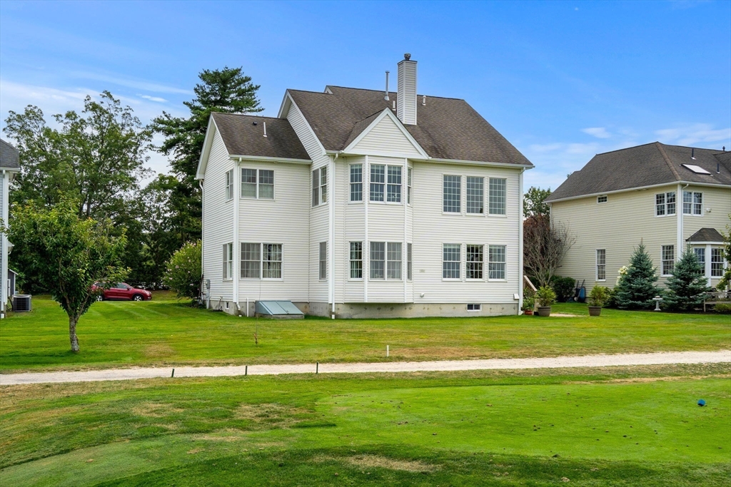 Methuen, Massachusetts, 01844, United States, 4 Bedrooms Bedrooms, ,3 BathroomsBathrooms,Residential,For Sale,1912504