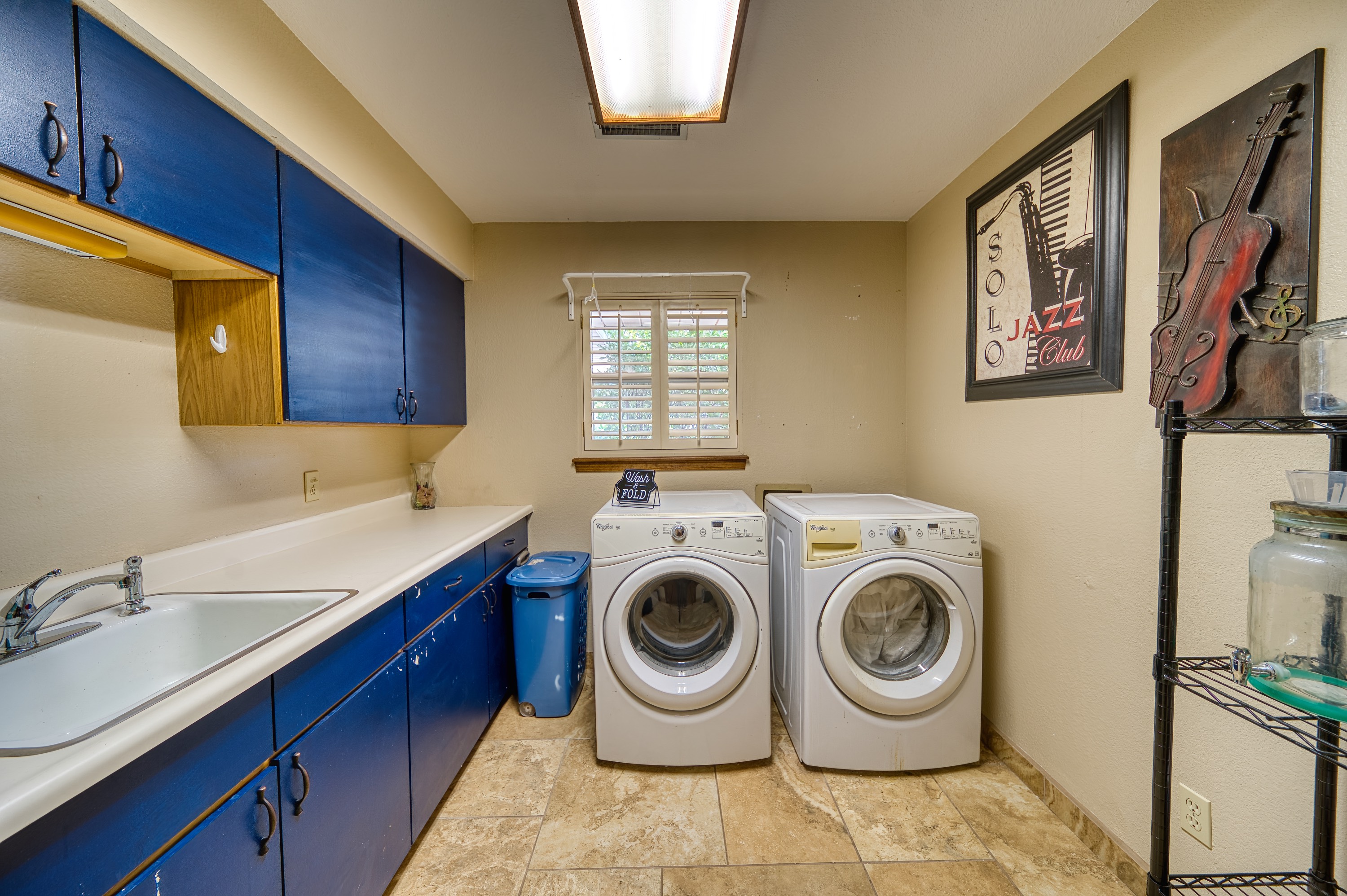 Carlsbad, New Mexico, 88220, United States, 4 Bedrooms Bedrooms, ,3 BathroomsBathrooms,Residential,For Sale,1974897