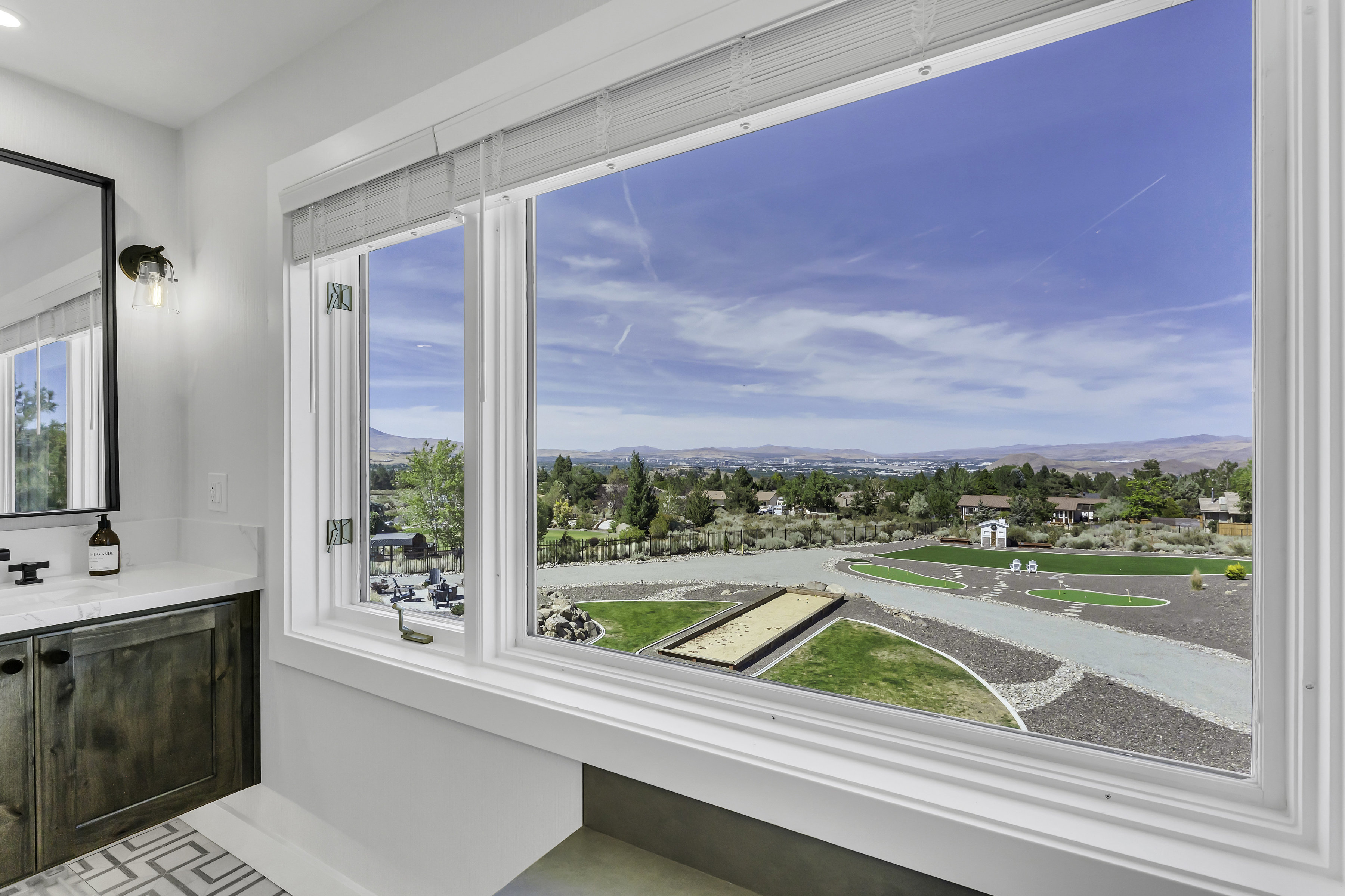  Expansive South West Luxury Ranch Style Estate with RV Garage & In-Law Quarters - 物件實景