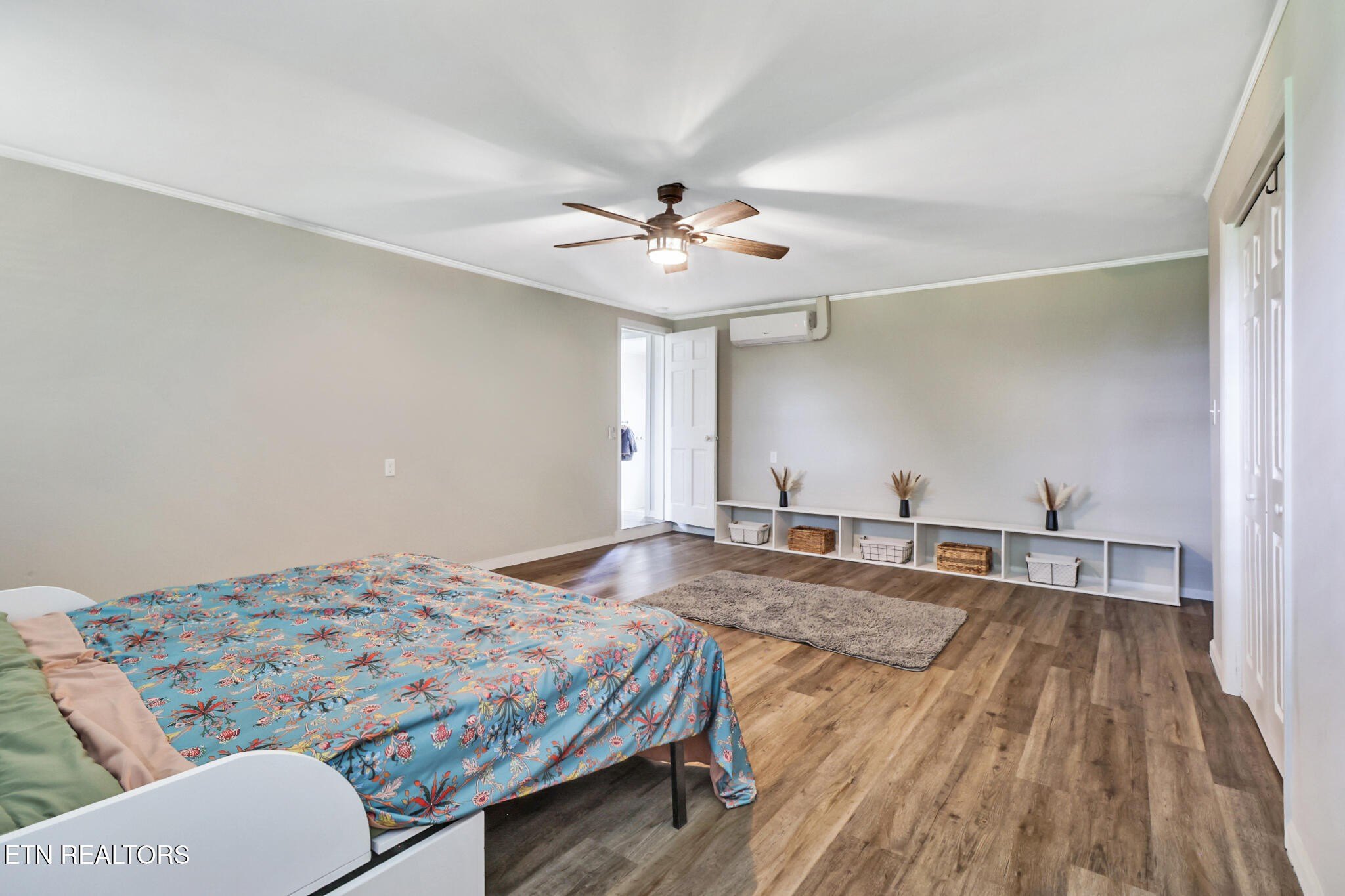 Crossville, Tennessee, 38571, United States, 5 Bedrooms Bedrooms, ,3 BathroomsBathrooms,Residential,For Sale,1909214