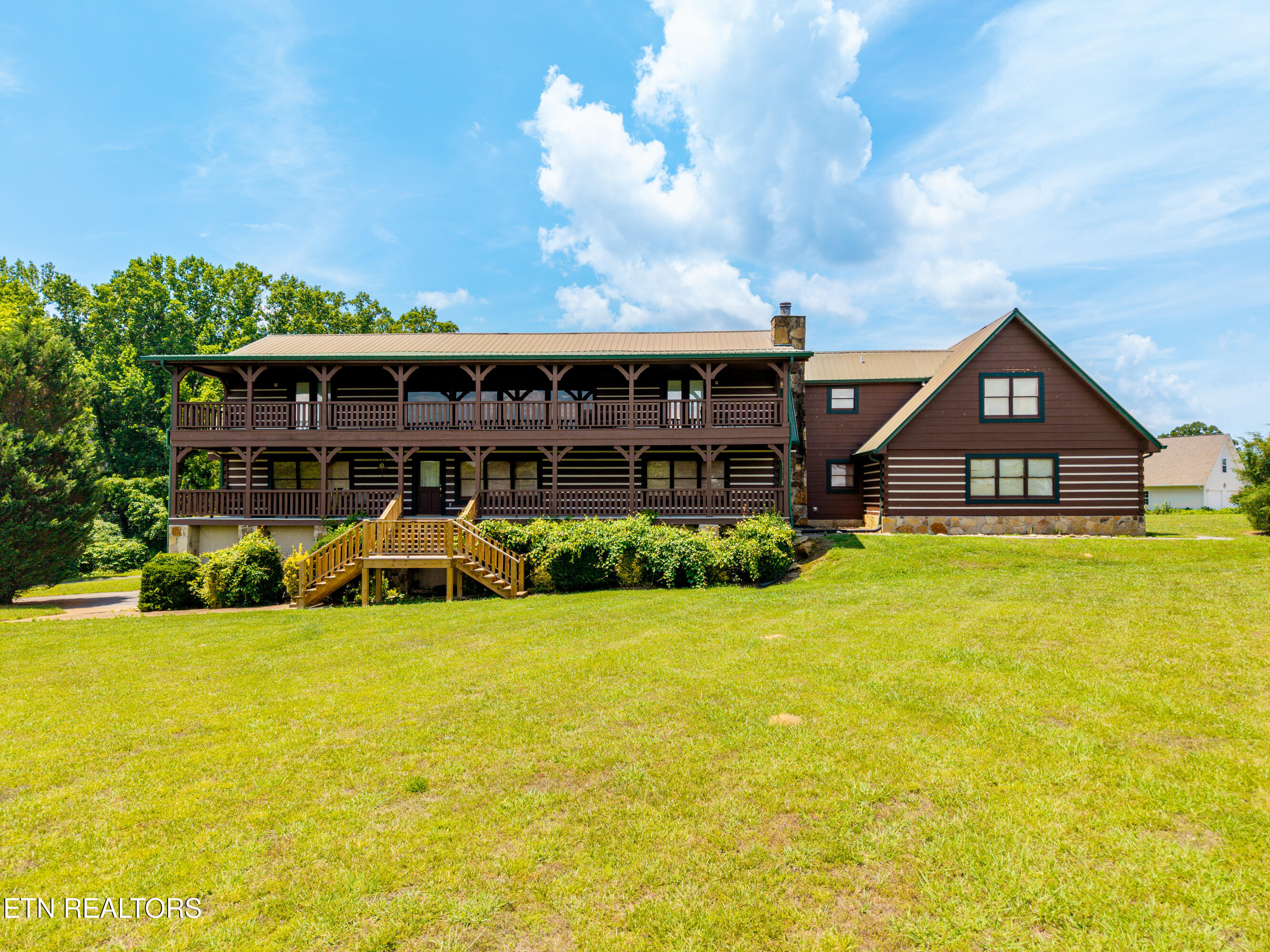 Vonore, Tennessee, 37885, United States, 3 Bedrooms Bedrooms, ,4 BathroomsBathrooms,Residential,For Sale,2048933