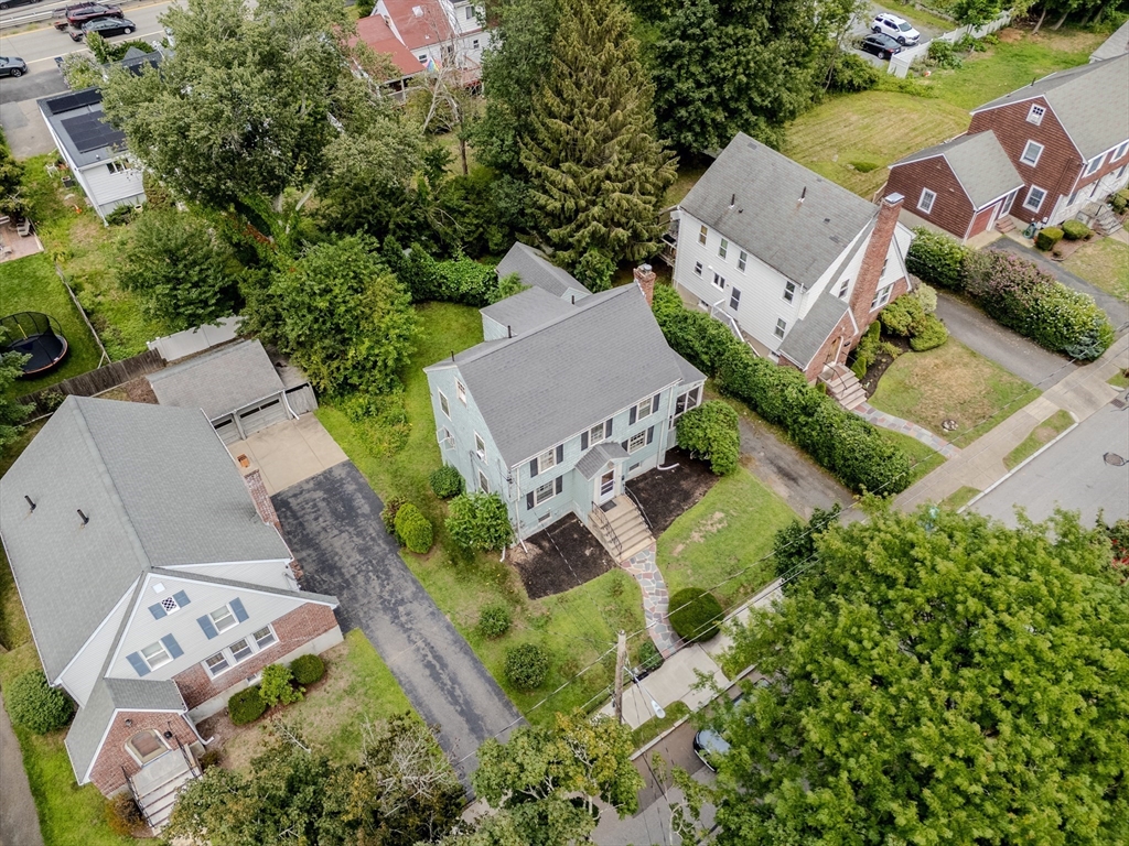 Newton, Massachusetts, 02461, United States, 3 Bedrooms Bedrooms, ,2 BathroomsBathrooms,Residential,For Sale,1934671