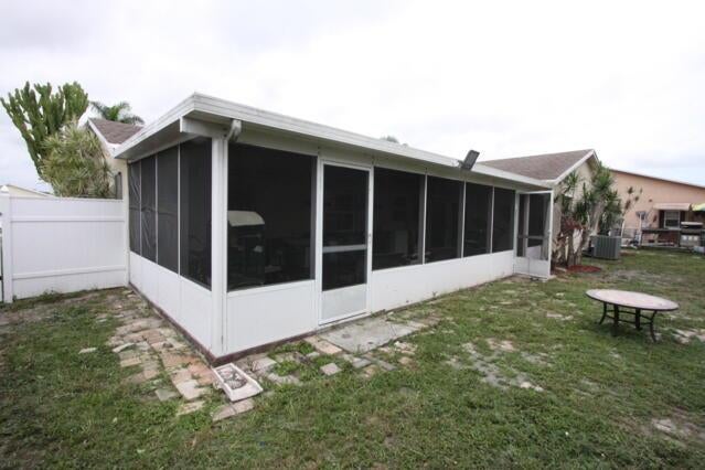 Lake Worth, Florida, 33463, United States, 4 Bedrooms Bedrooms, ,2 BathroomsBathrooms,Residential,For Sale,1928734