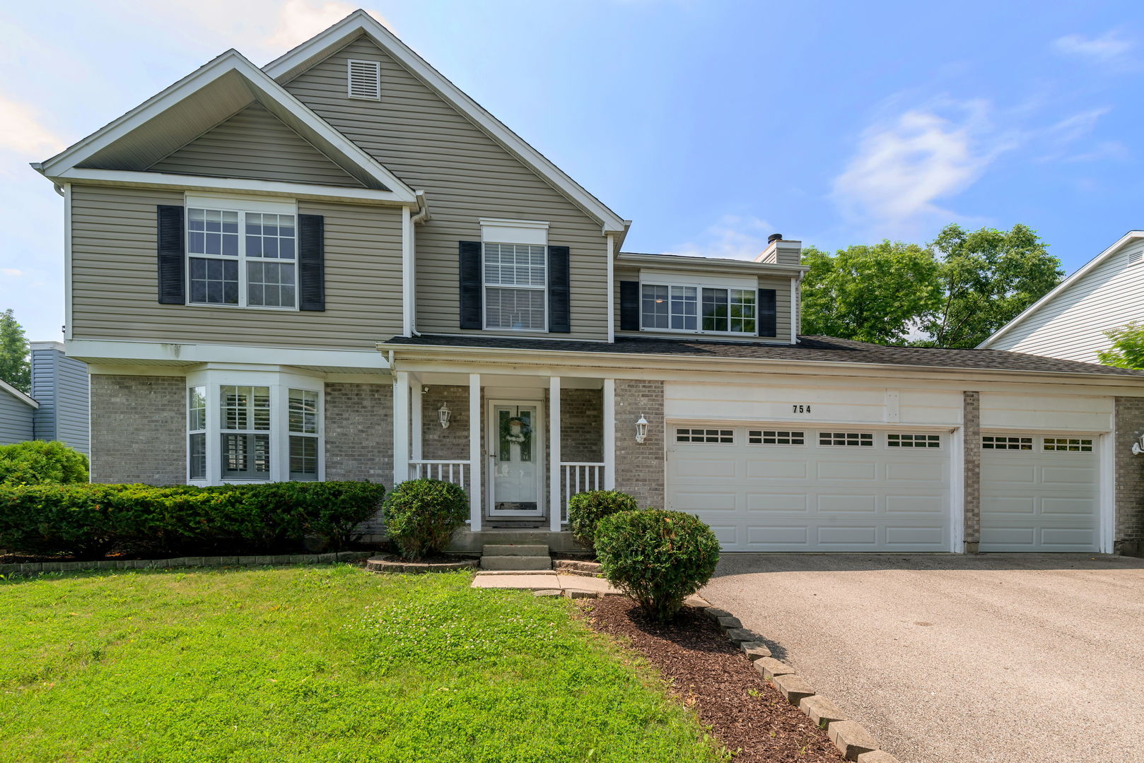 Carol Stream, Illinois, 60188, United States, 4 Bedrooms Bedrooms, ,4 BathroomsBathrooms,Residential,For Sale,1903494