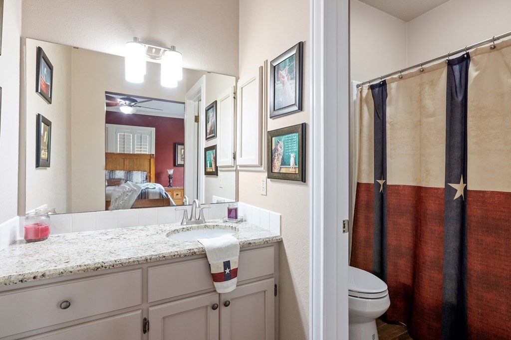 405 405 Frederick Rd, Fredericksburg, Texas, 78624, United States, 5 Bedrooms Bedrooms, ,5 BathroomsBathrooms,Residential,For Sale,405 405 Frederick Rd,1413377