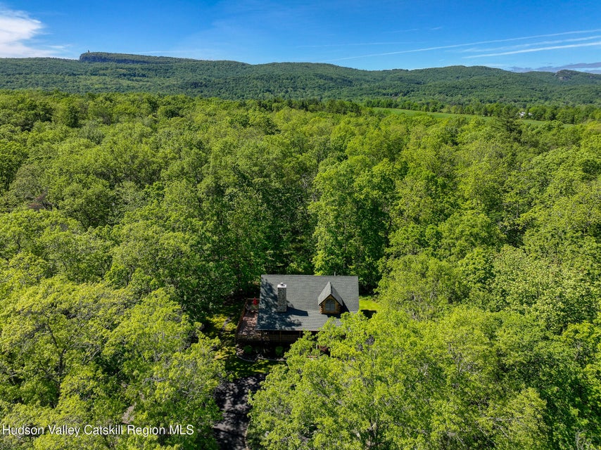 New Paltz, New York, 12561, United States, 3 Bedrooms Bedrooms, ,3 BathroomsBathrooms,Residential,For Sale,1873617