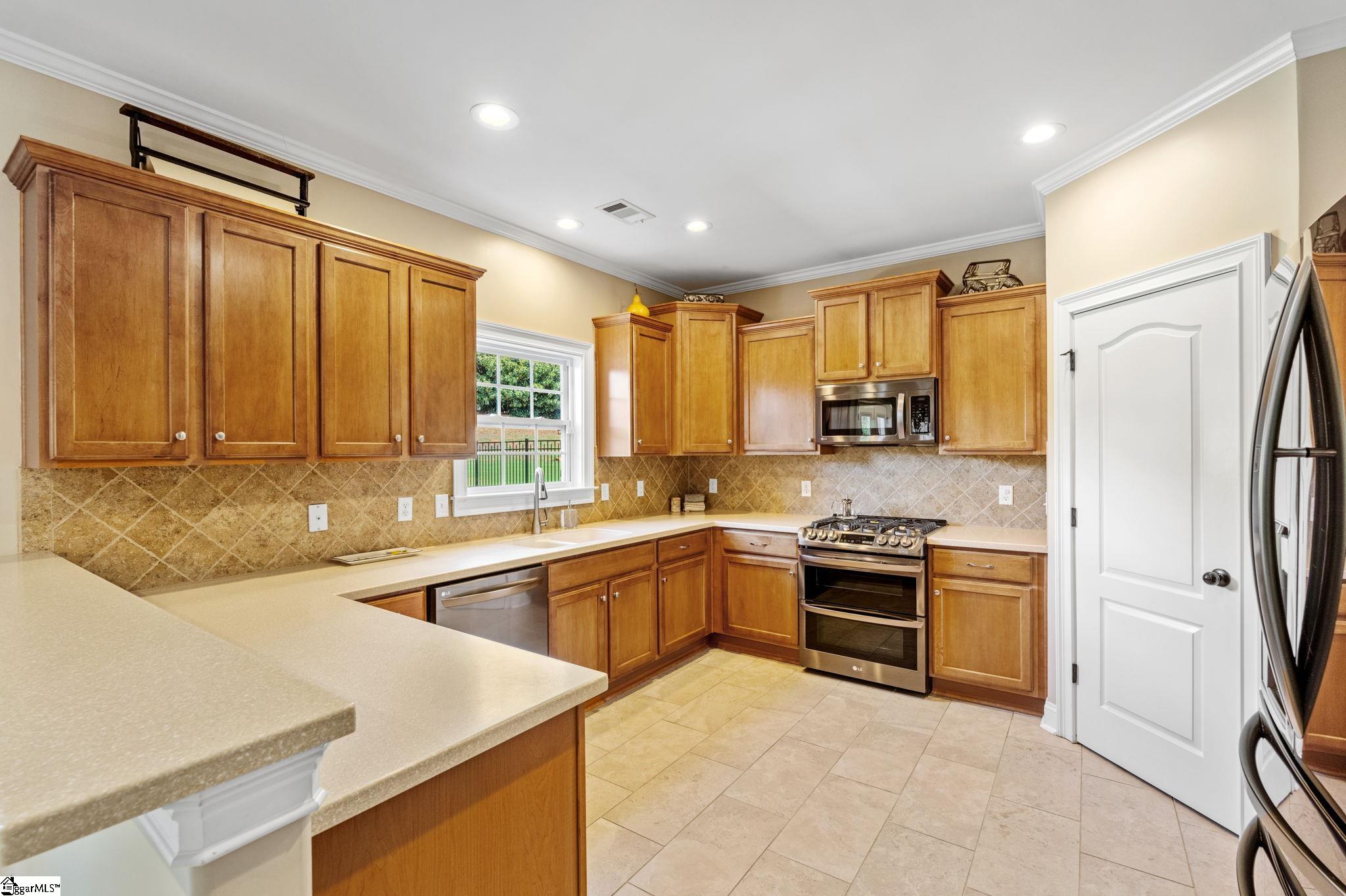 Greenville, South Carolina, 29609, United States, 4 Bedrooms Bedrooms, ,3 BathroomsBathrooms,Residential,For Sale,1907277
