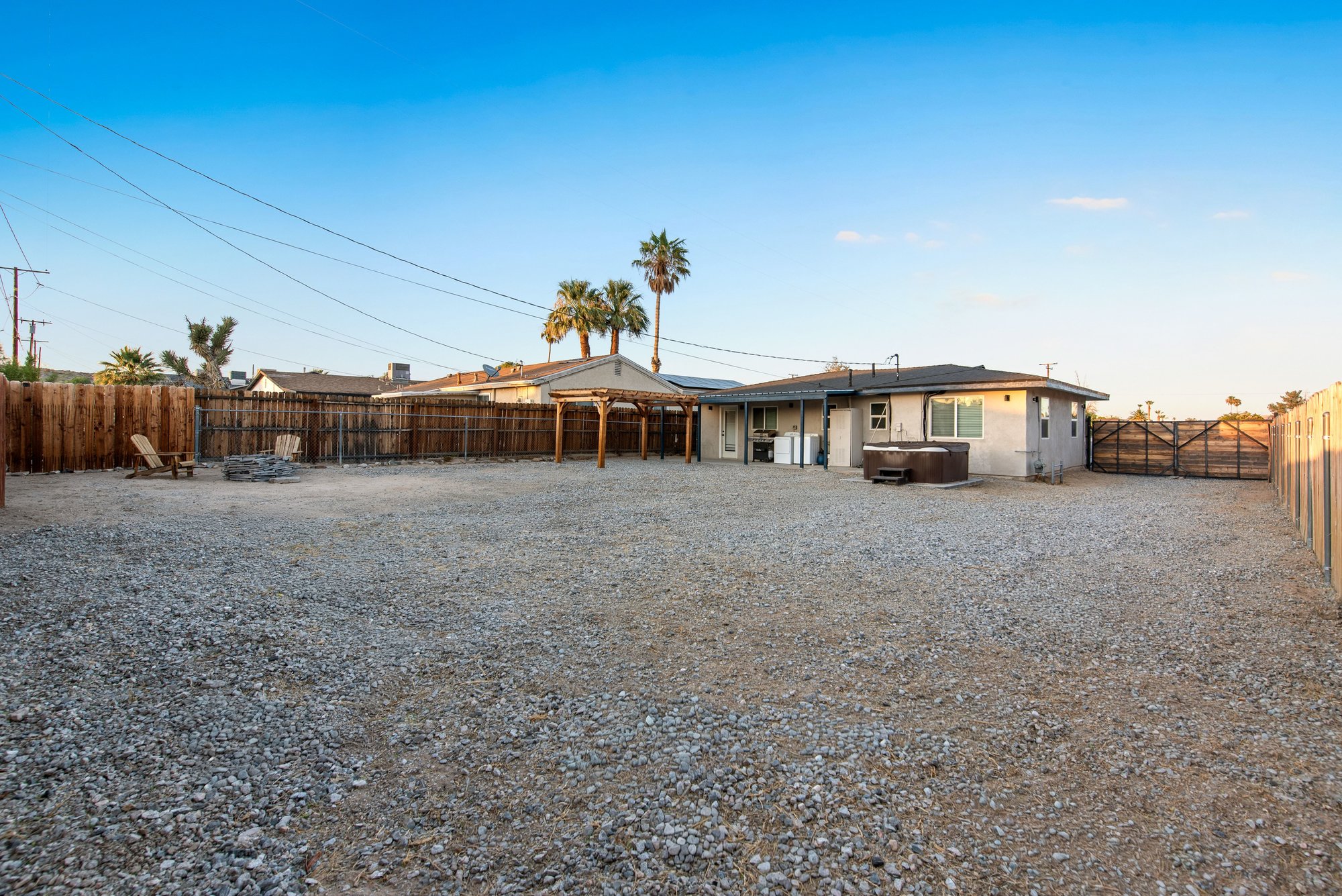  Turnkey Furnished 29 Palms Home With RV Parking - 物件實景