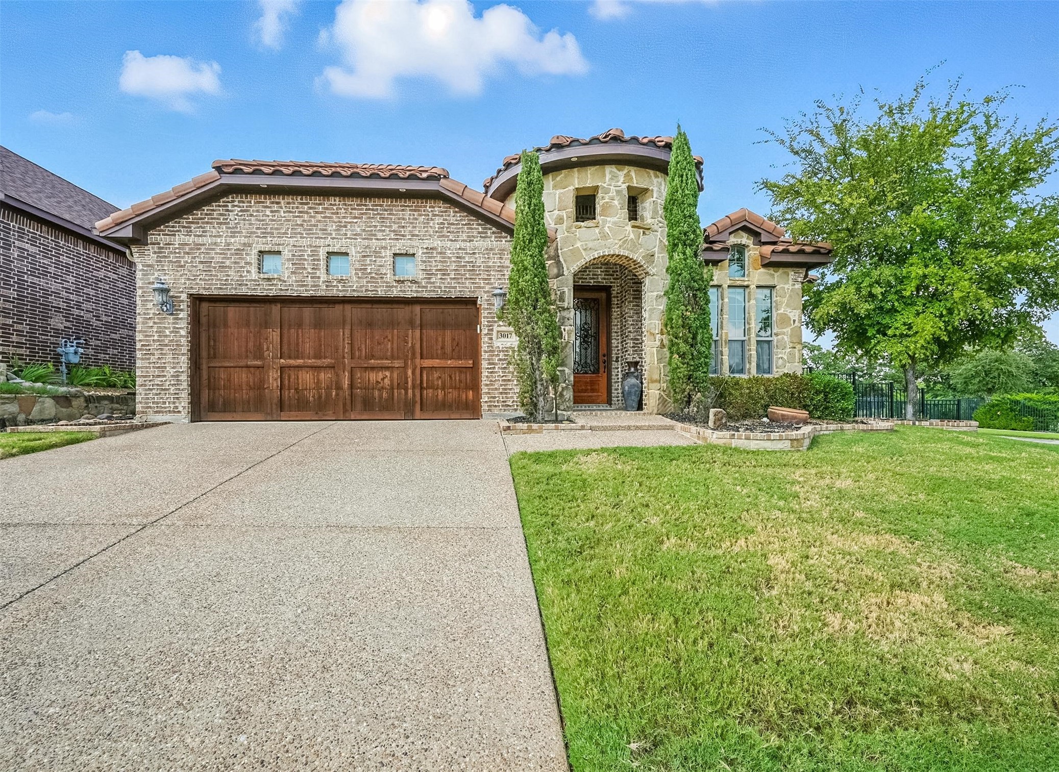 Denton, Texas, 76210, United States, 3 Bedrooms Bedrooms, ,3 BathroomsBathrooms,Residential,For Sale,1932168