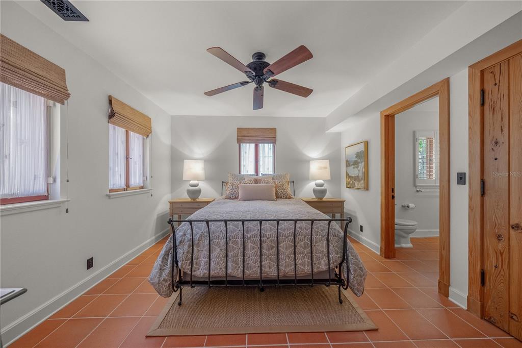 Sarasota, Florida, 34236, United States, 5 Bedrooms Bedrooms, ,7 BathroomsBathrooms,Residential,For Sale,1913430