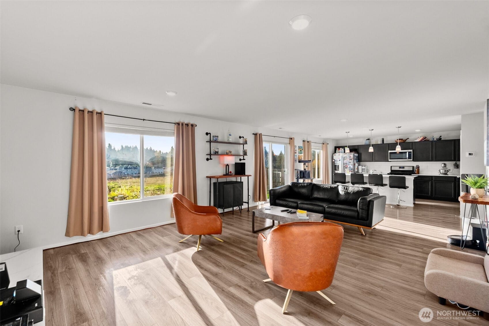 Olympia, Washington, 98501, United States, 4 Bedrooms Bedrooms, ,3 BathroomsBathrooms,Residential,For Sale,1997535