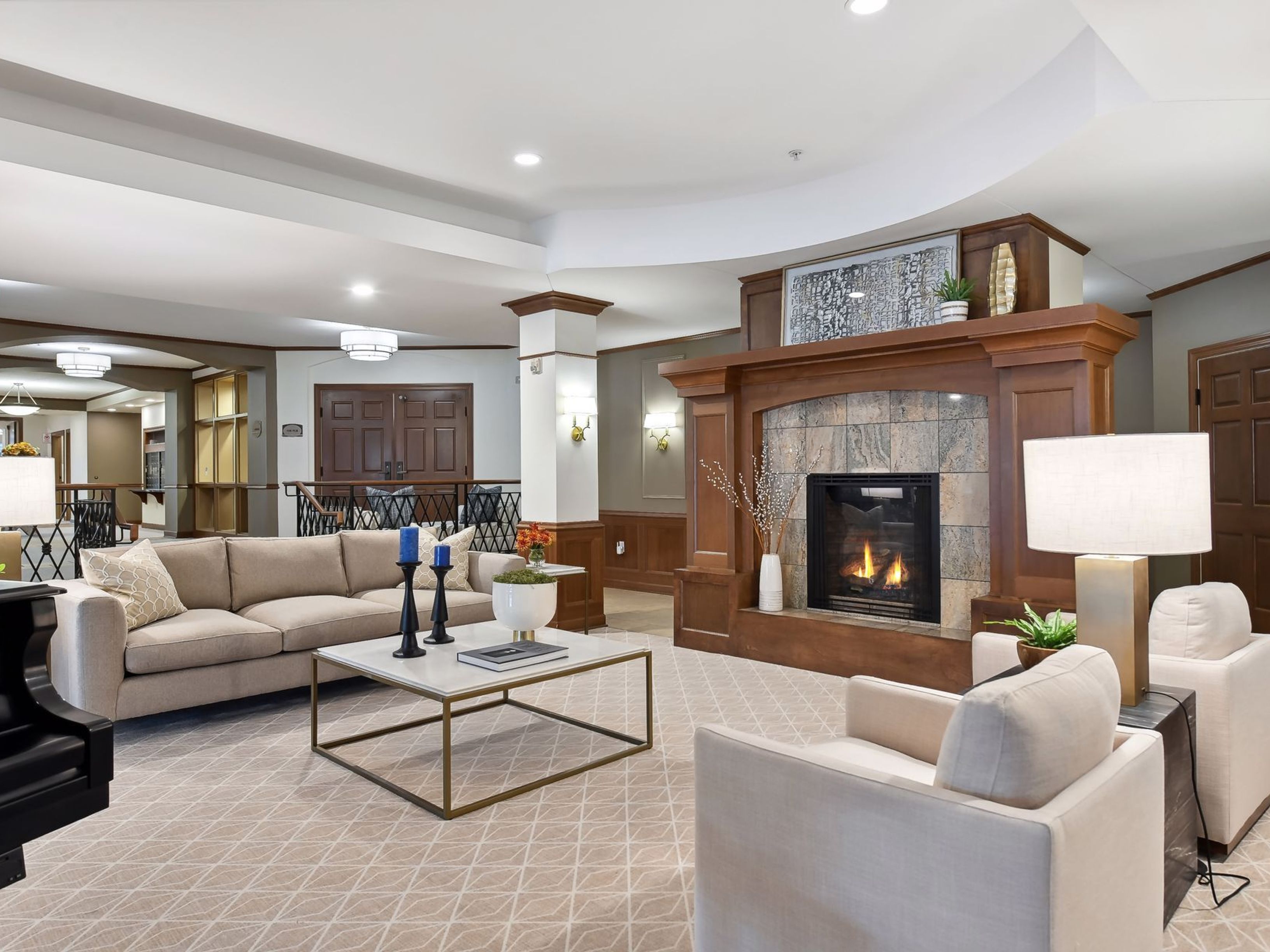  Effortless Luxury Living in Beautifully Updated Condo - 物件實景