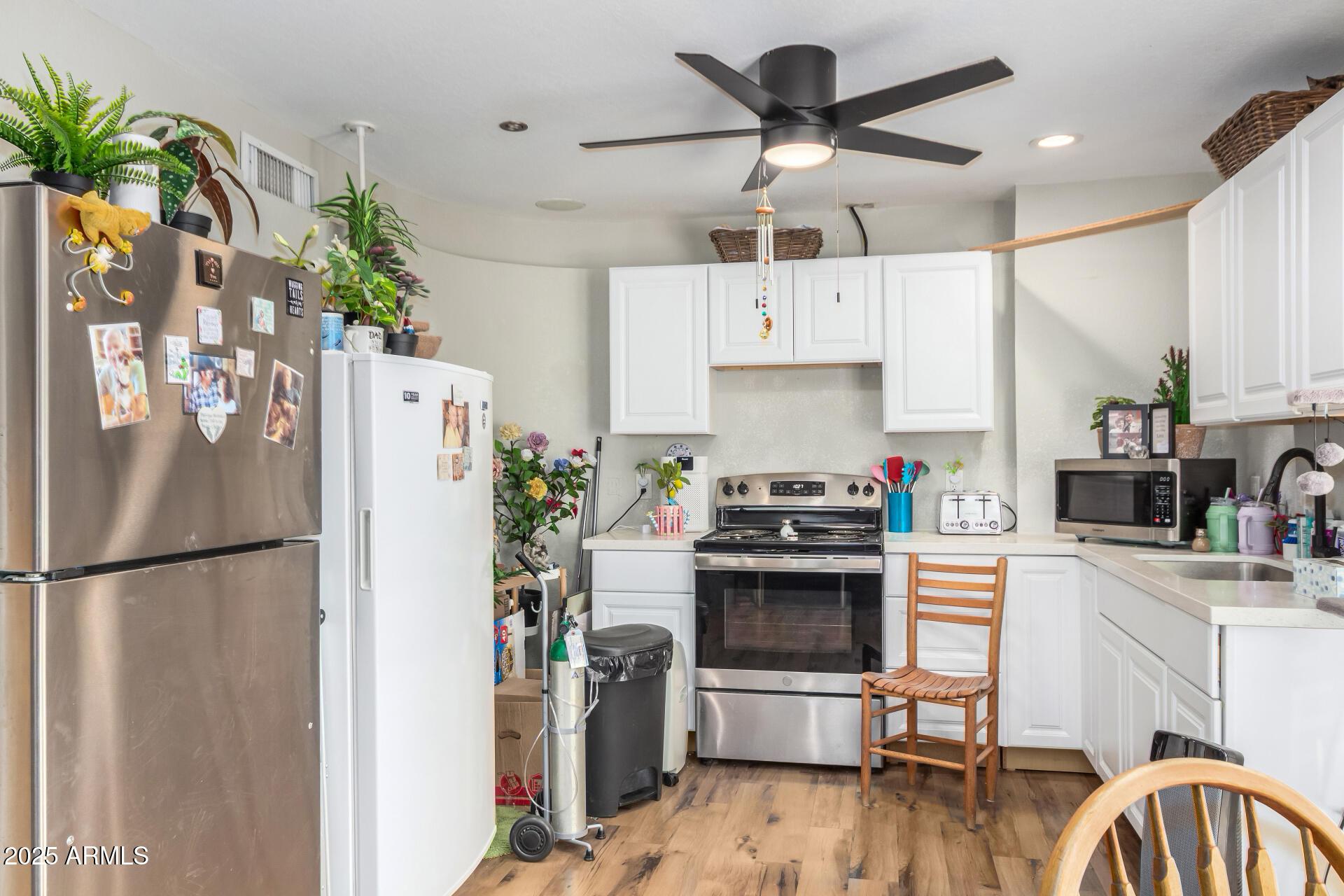 Chandler, Arizona, 85225, United States, 5 Bedrooms Bedrooms, ,2 BathroomsBathrooms,Residential,For Sale,1996628