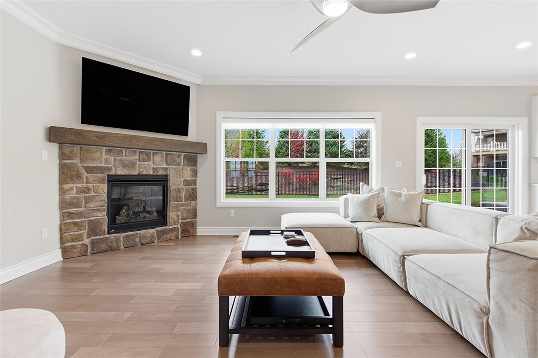 Collier Twp, Pennsylvania, 15205, United States, 4 Bedrooms Bedrooms, ,4 BathroomsBathrooms,Residential,For Sale,1994329